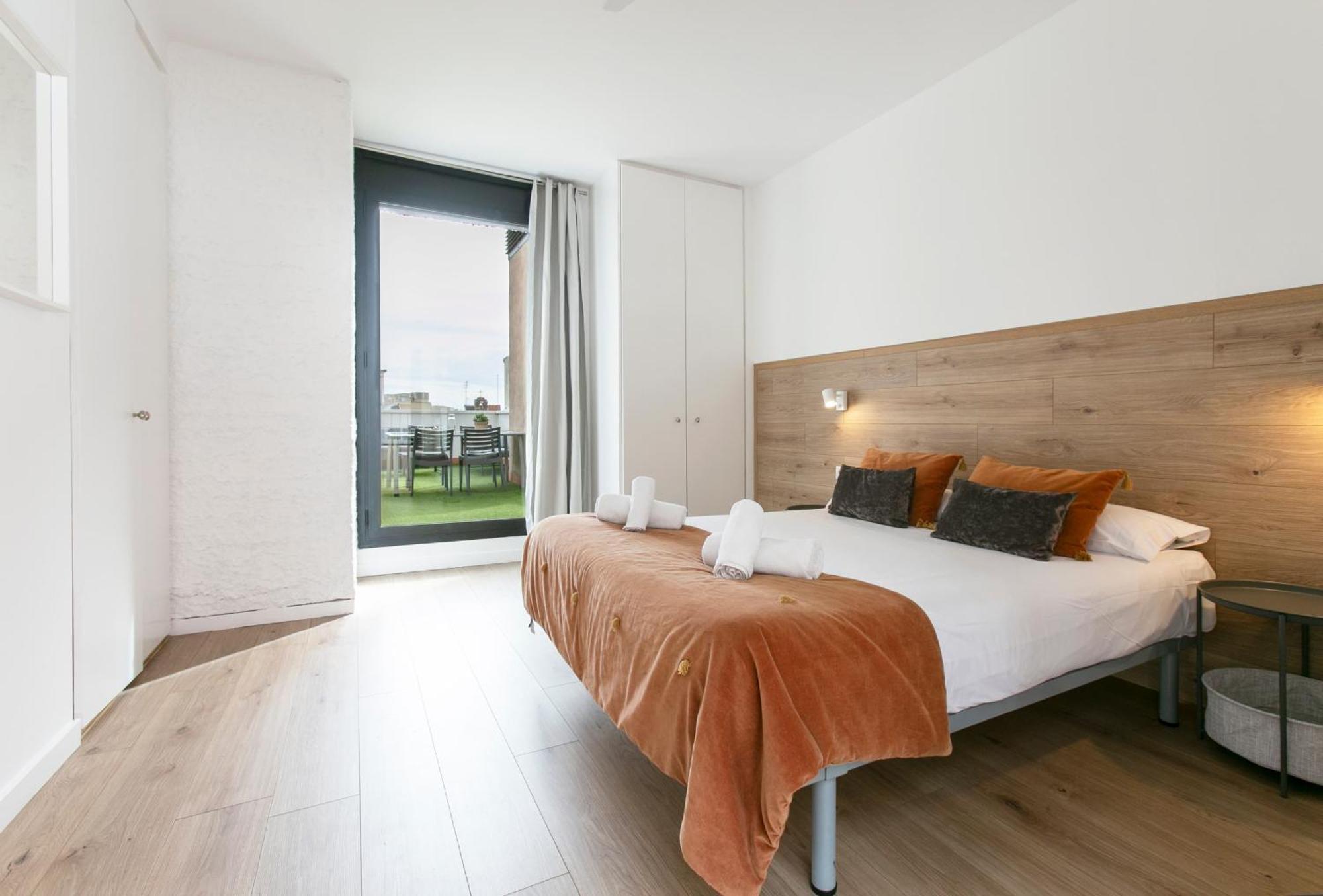 Chic And Modern In Gracia