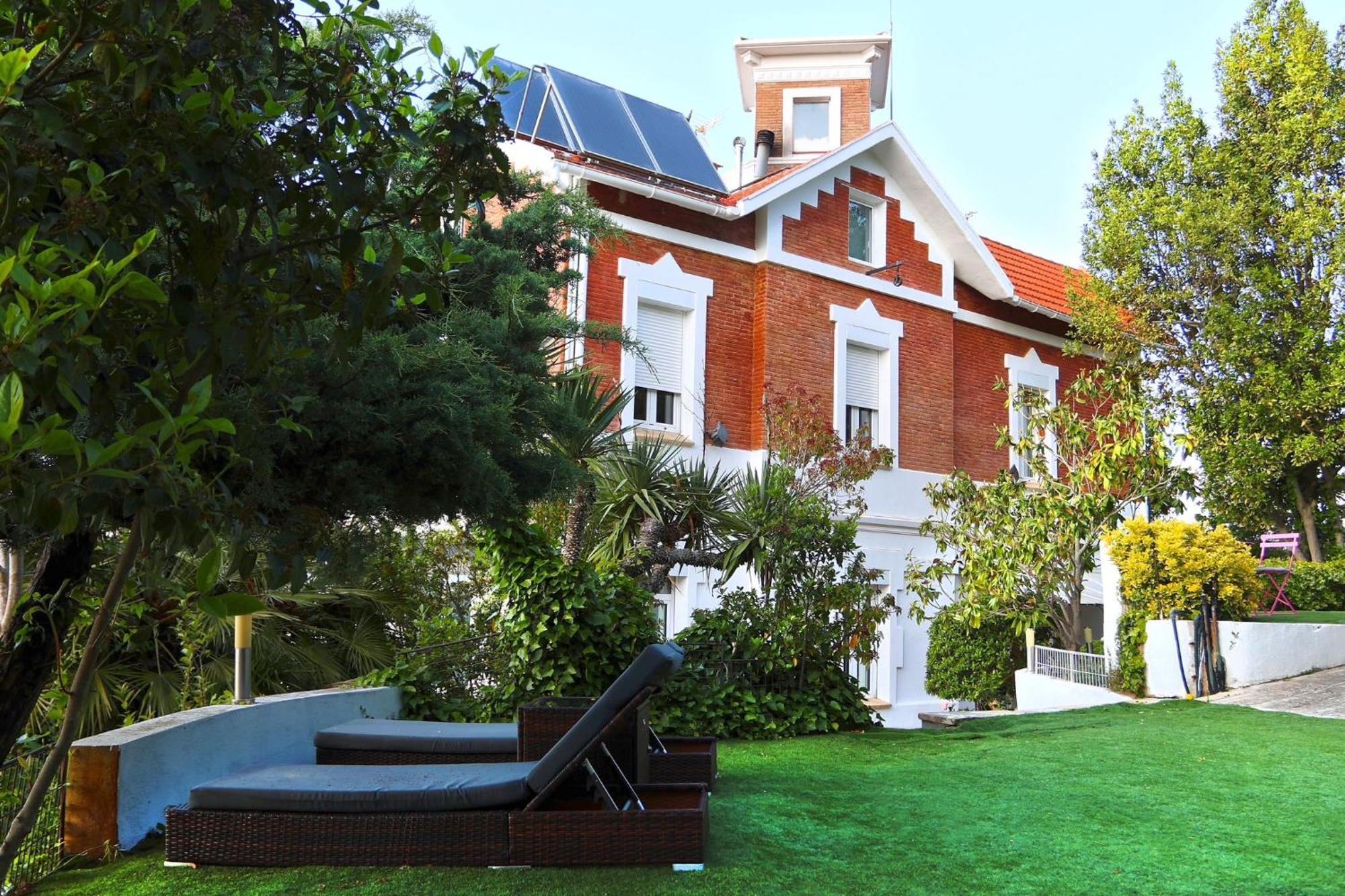 Aya House Resort