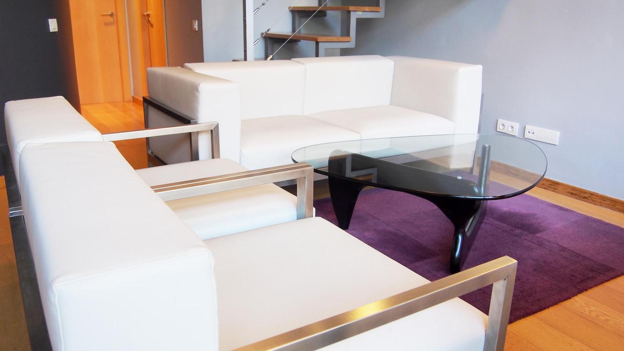 Apartment Rentals - Gracia Pool Center Barcelona