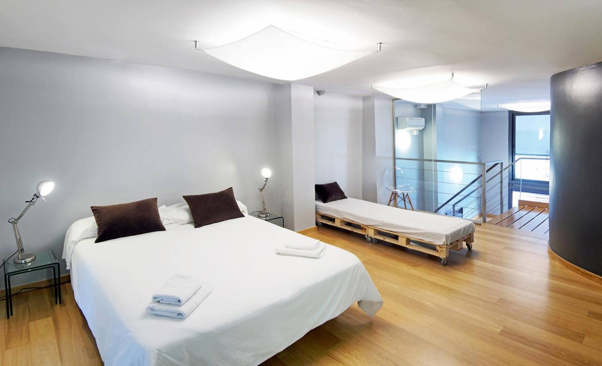 Rentals - Gracia Pool Center Apartment