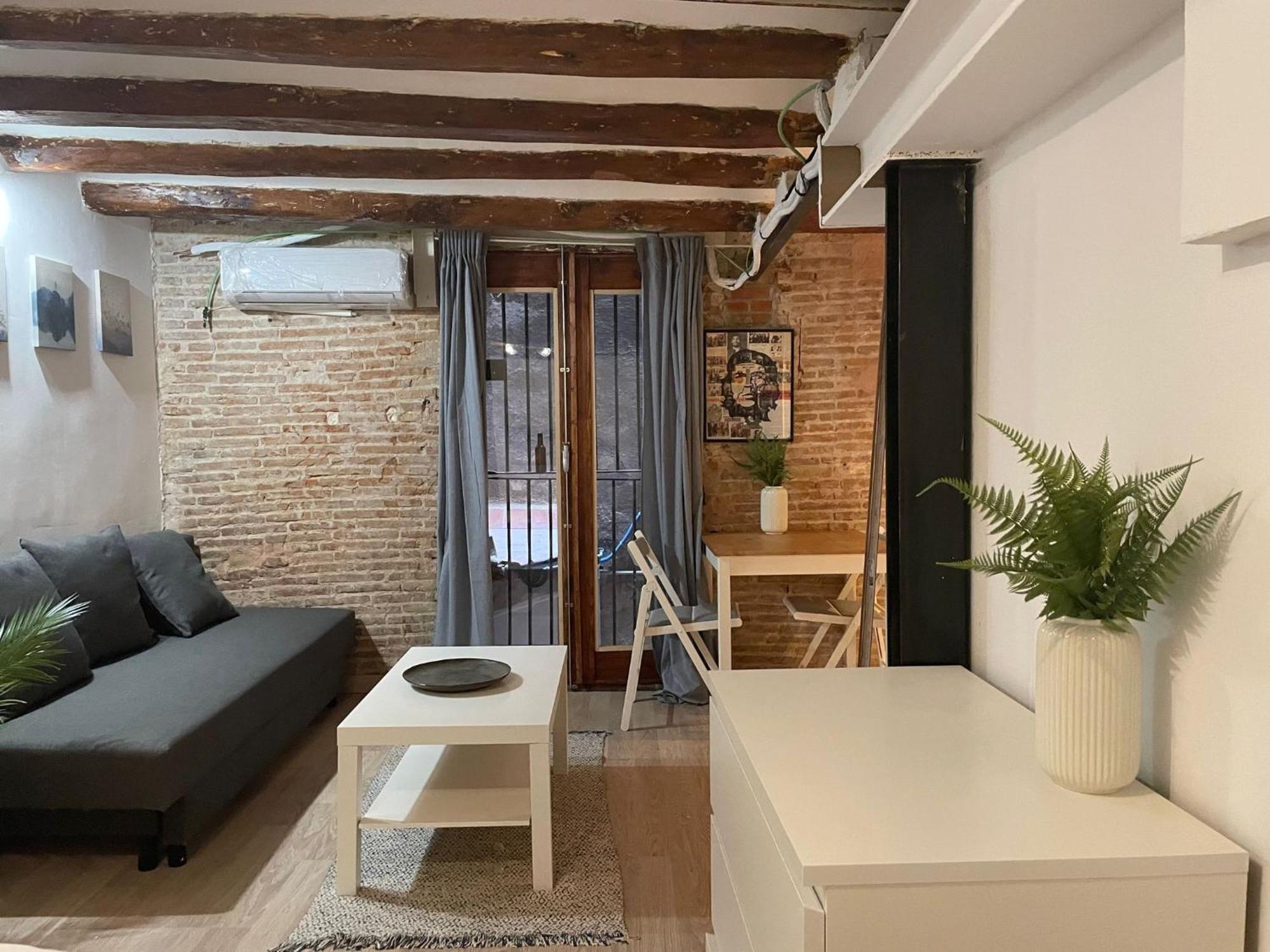 The Hipstel Parallel Hostal *