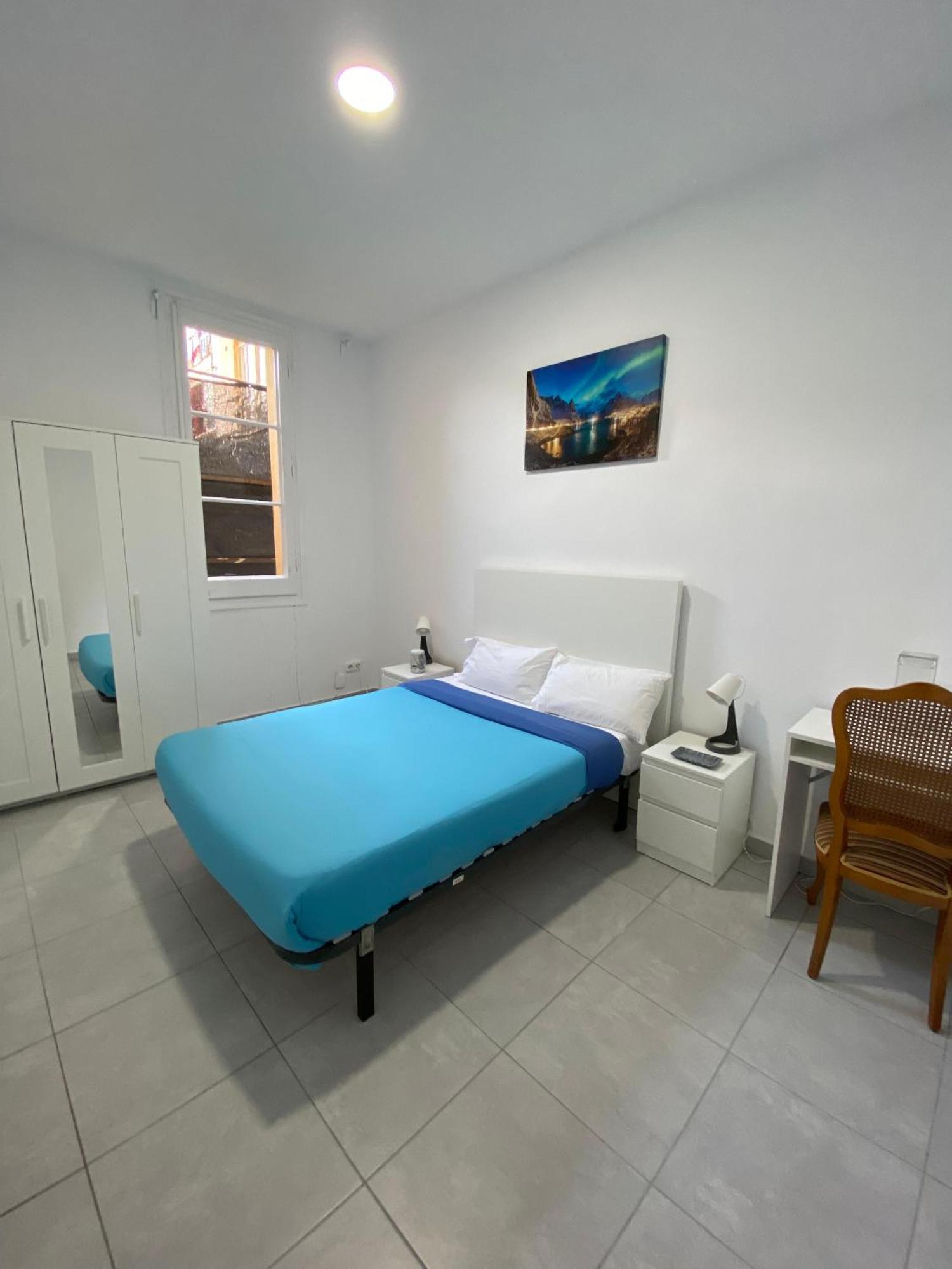 Habitacion Para Tu Estadia Corta En Bcn Apartment *