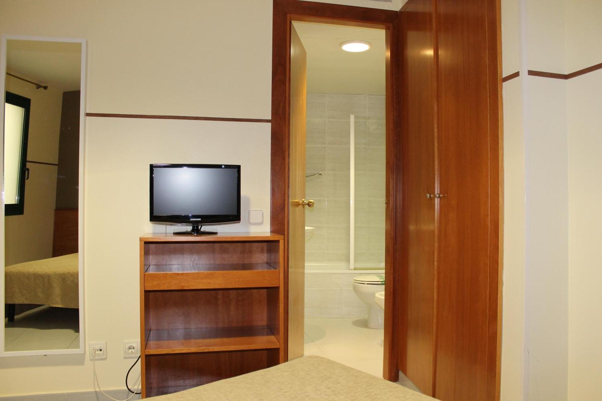 El Jardi Hotel 2*