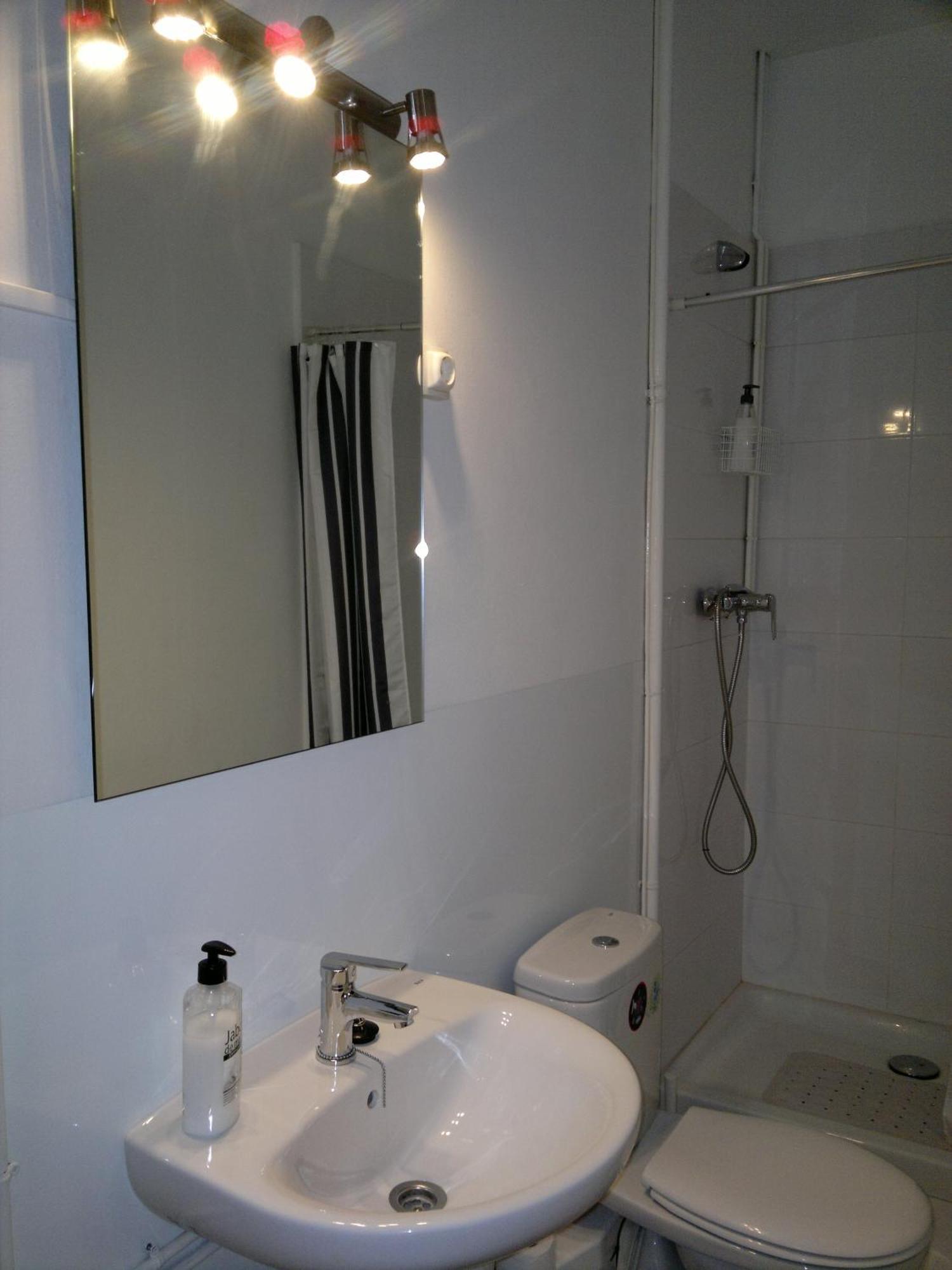 Ally's Bed&breakfast, 2* Barcelona
