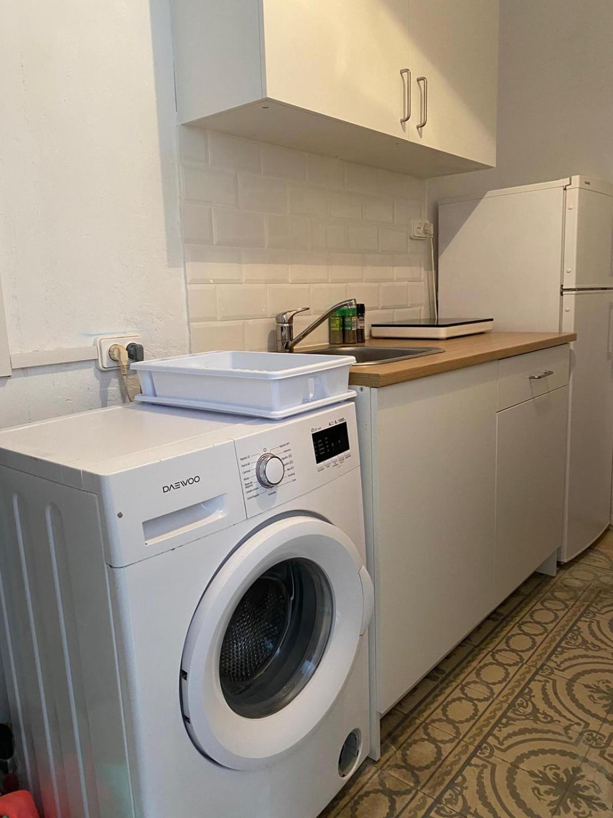 Barcelona Central Apartments *