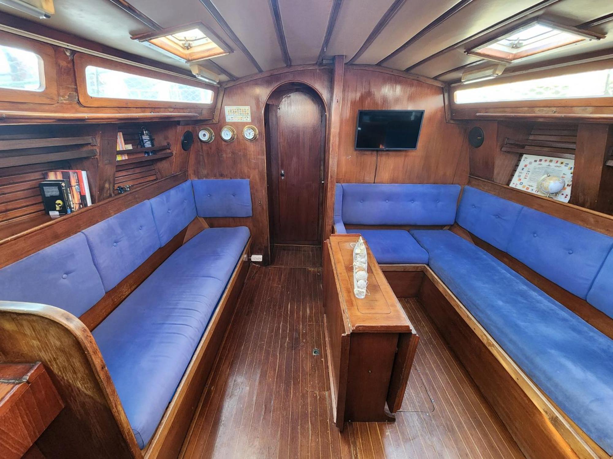Over The Sea Botel
