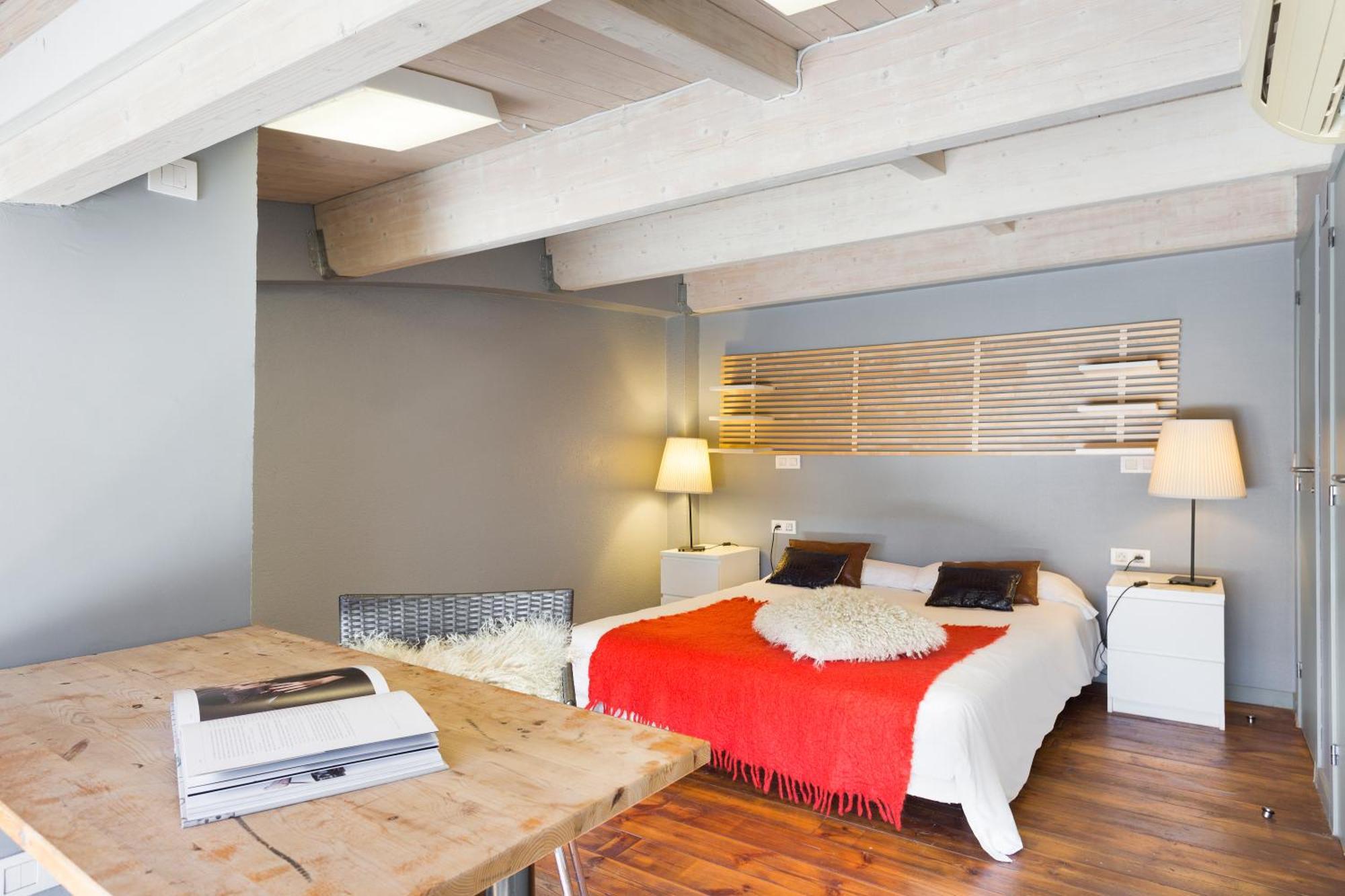 My Space Emirates - Spacious Near The Center Apartamento Barcelona