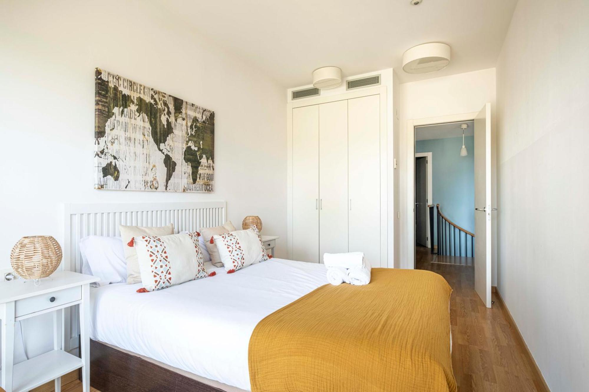 Apartamento Duplex Fira Bcn And 15' From Bcn Center With Pool Barcelona