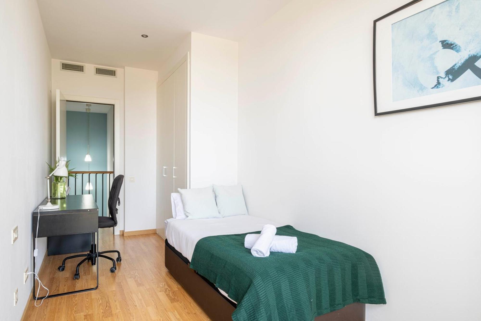 Duplex Fira Bcn And 15' From Bcn Center With Pool Apartamento