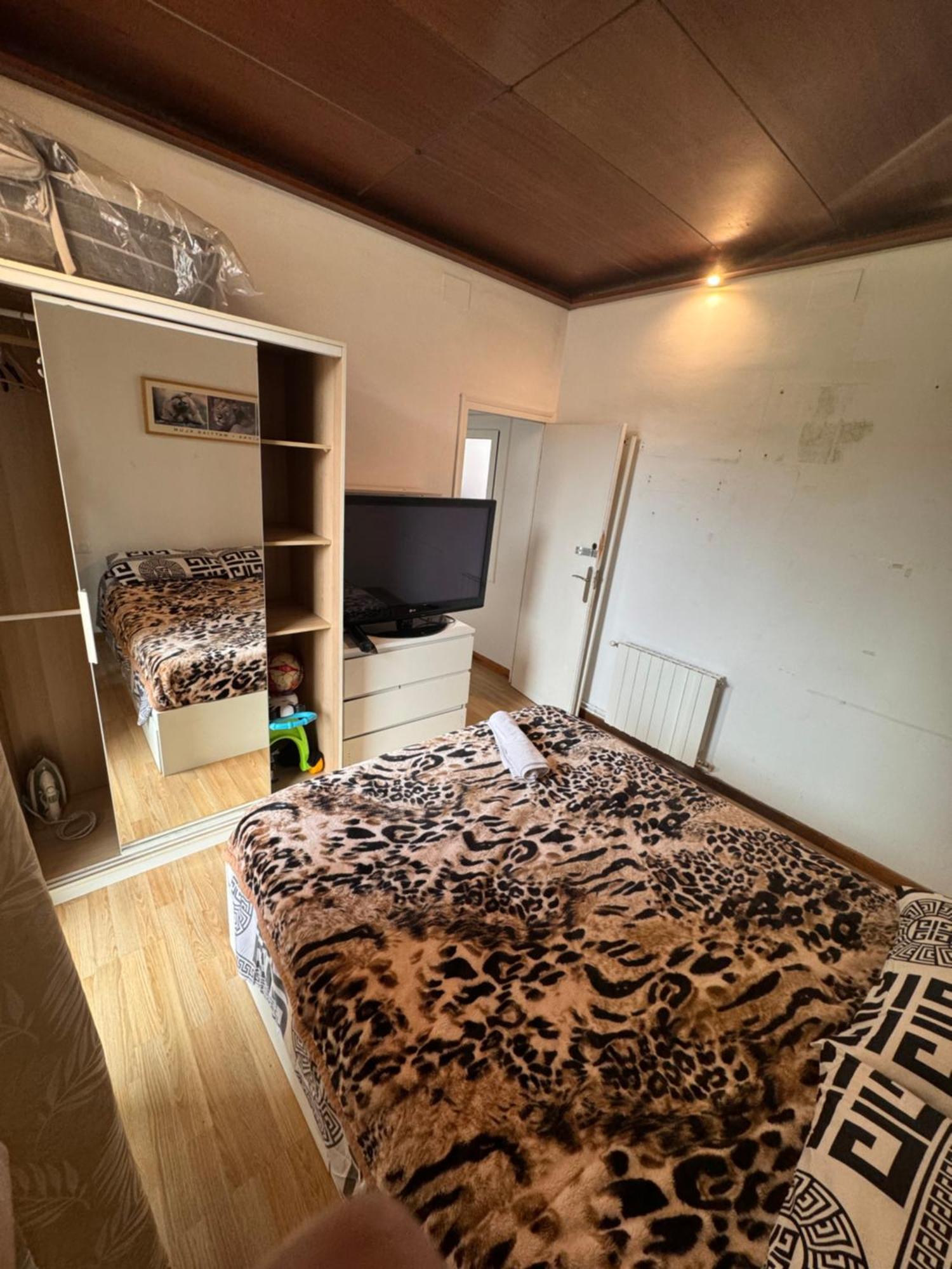 Habitación en casa particular Parque Guell *