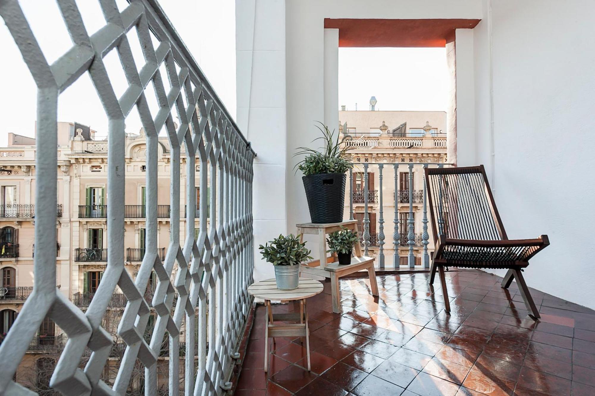 Beautiful With Terrace In Apartamento Barcelona