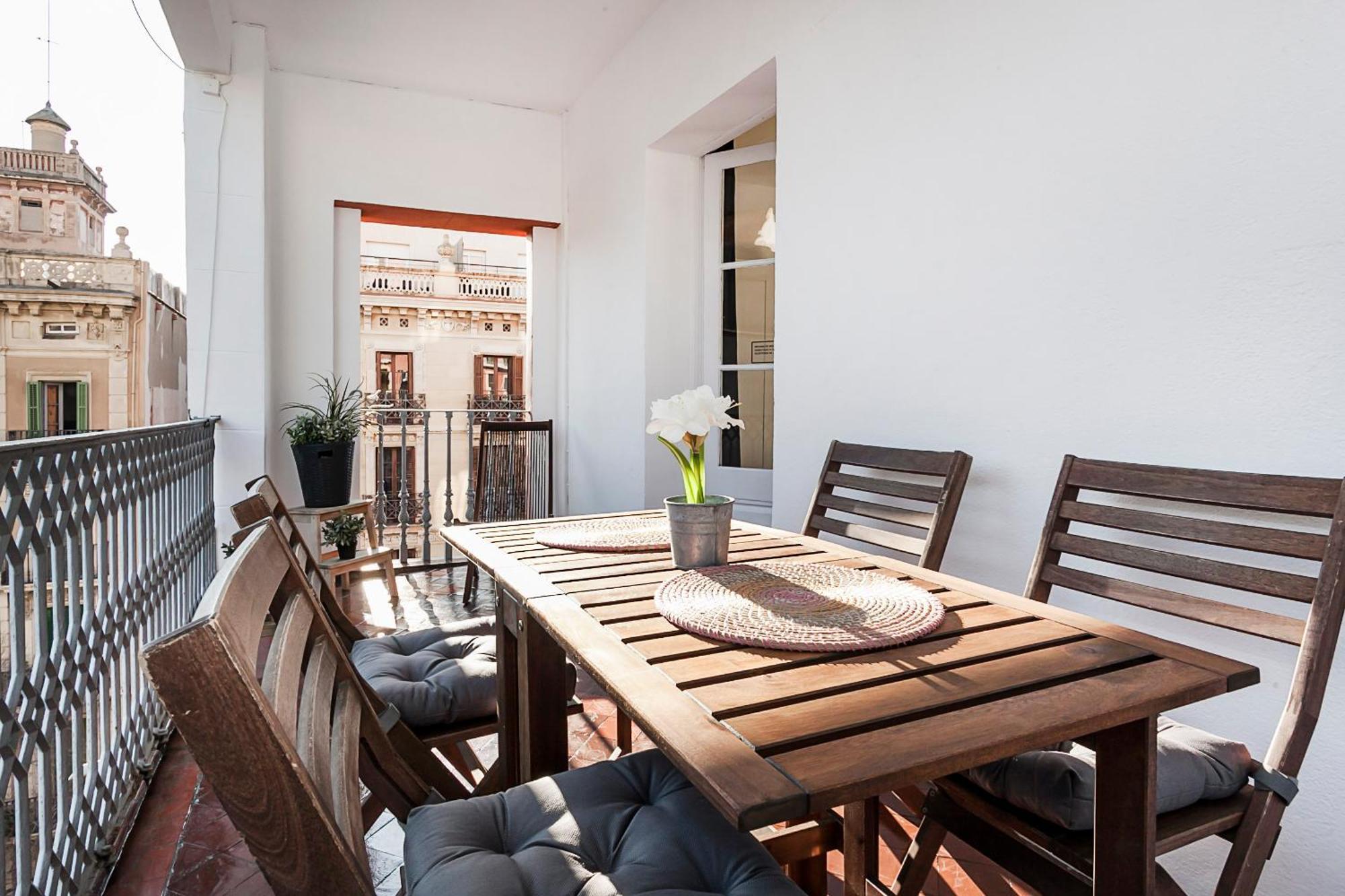Beautiful With Terrace In * Barcelona