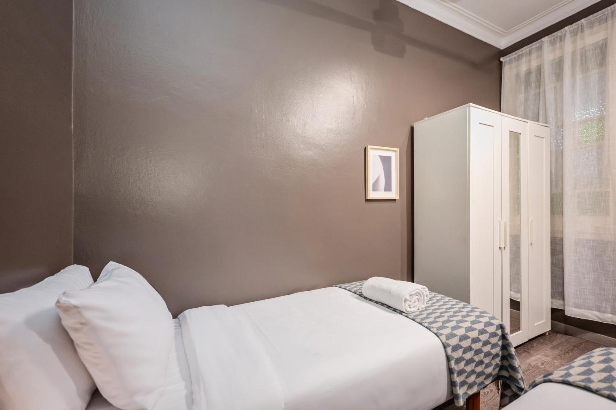 Apartamento Rocafort In Eixample Barcelona
