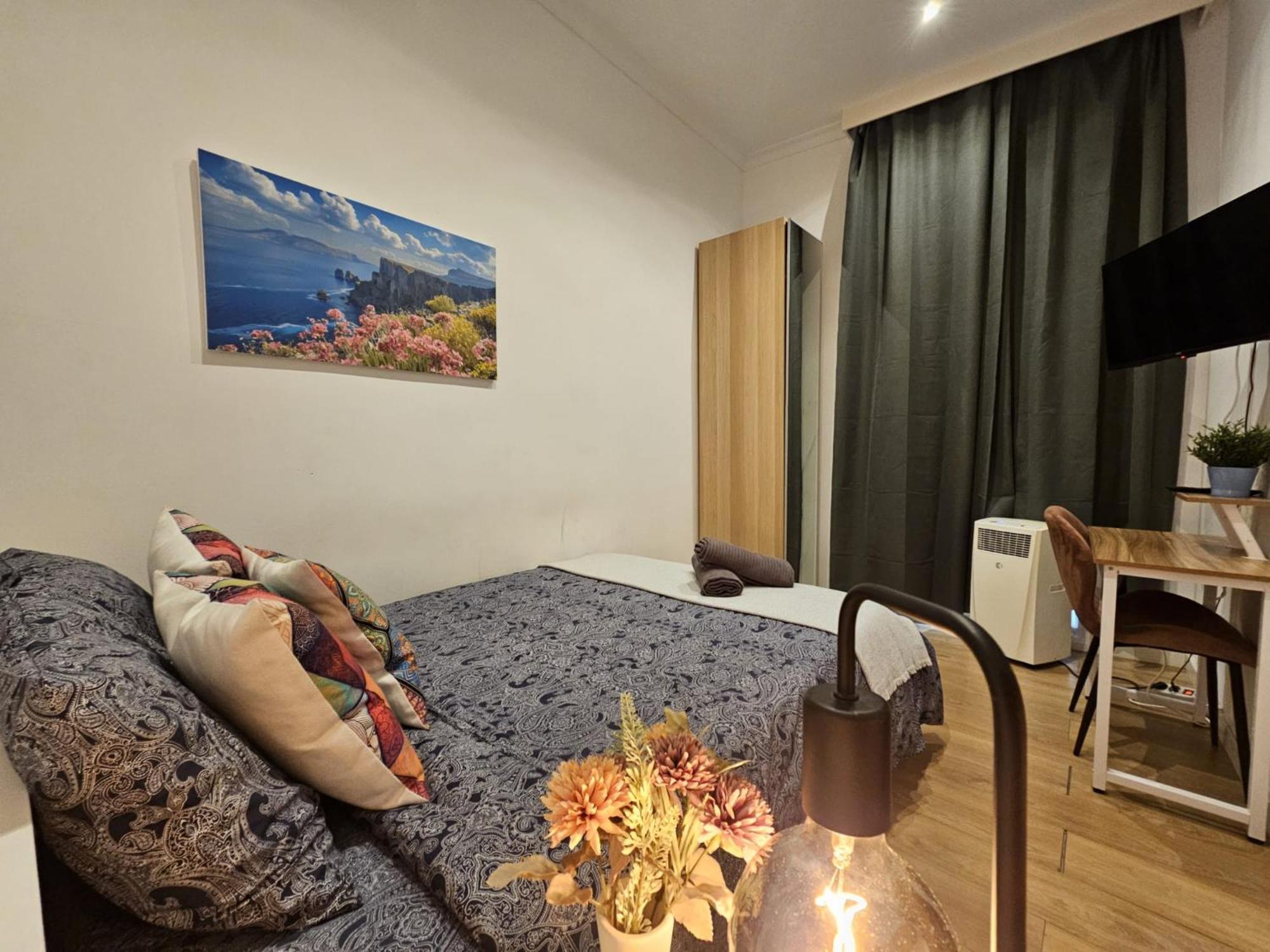 By La Rambla Rooms Hostal *