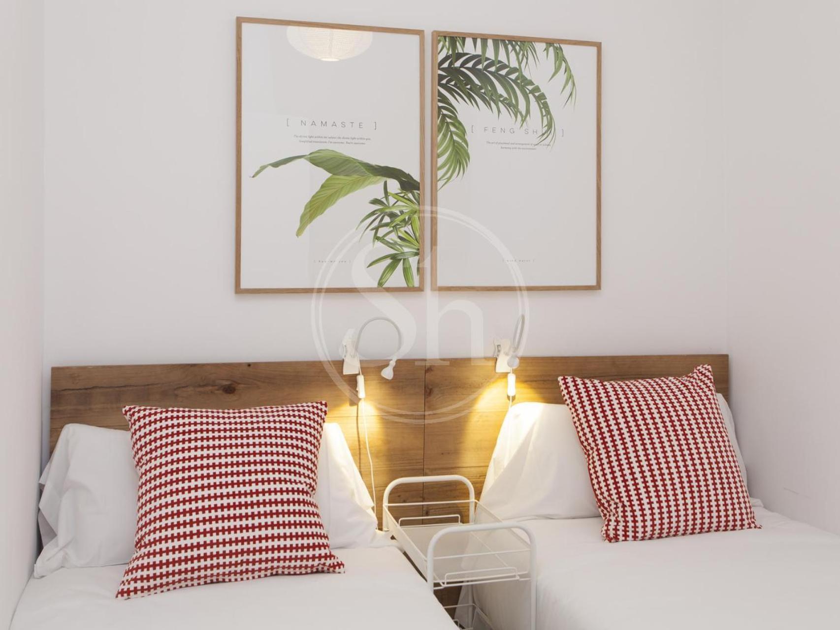 Al Lado De Sagrada Familia Apartment *