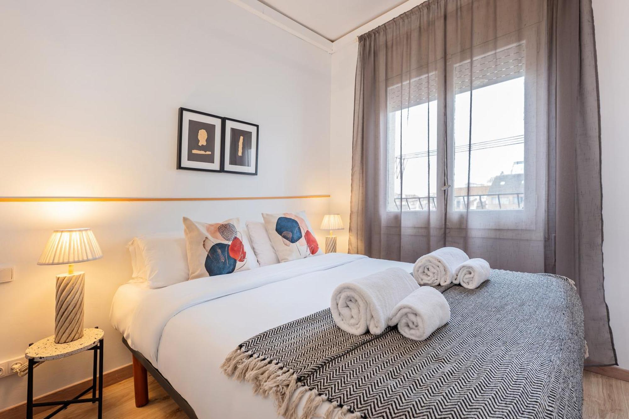 Apartamento Rocafort In Eixample