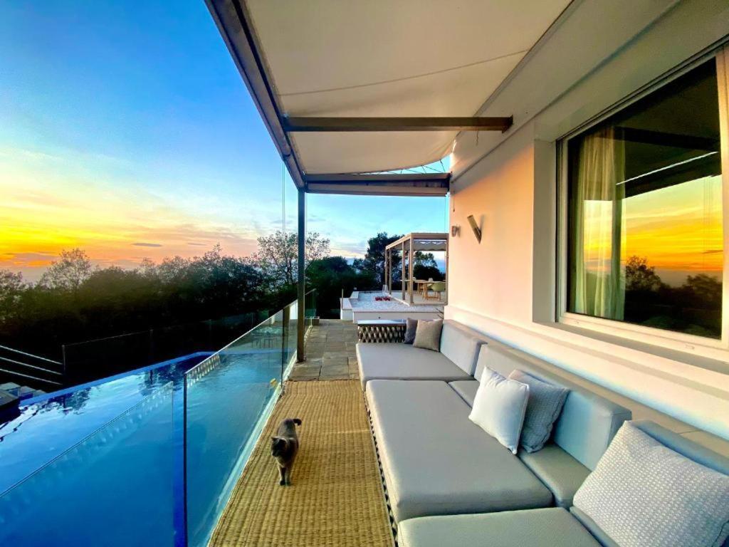 Resort Aya House *