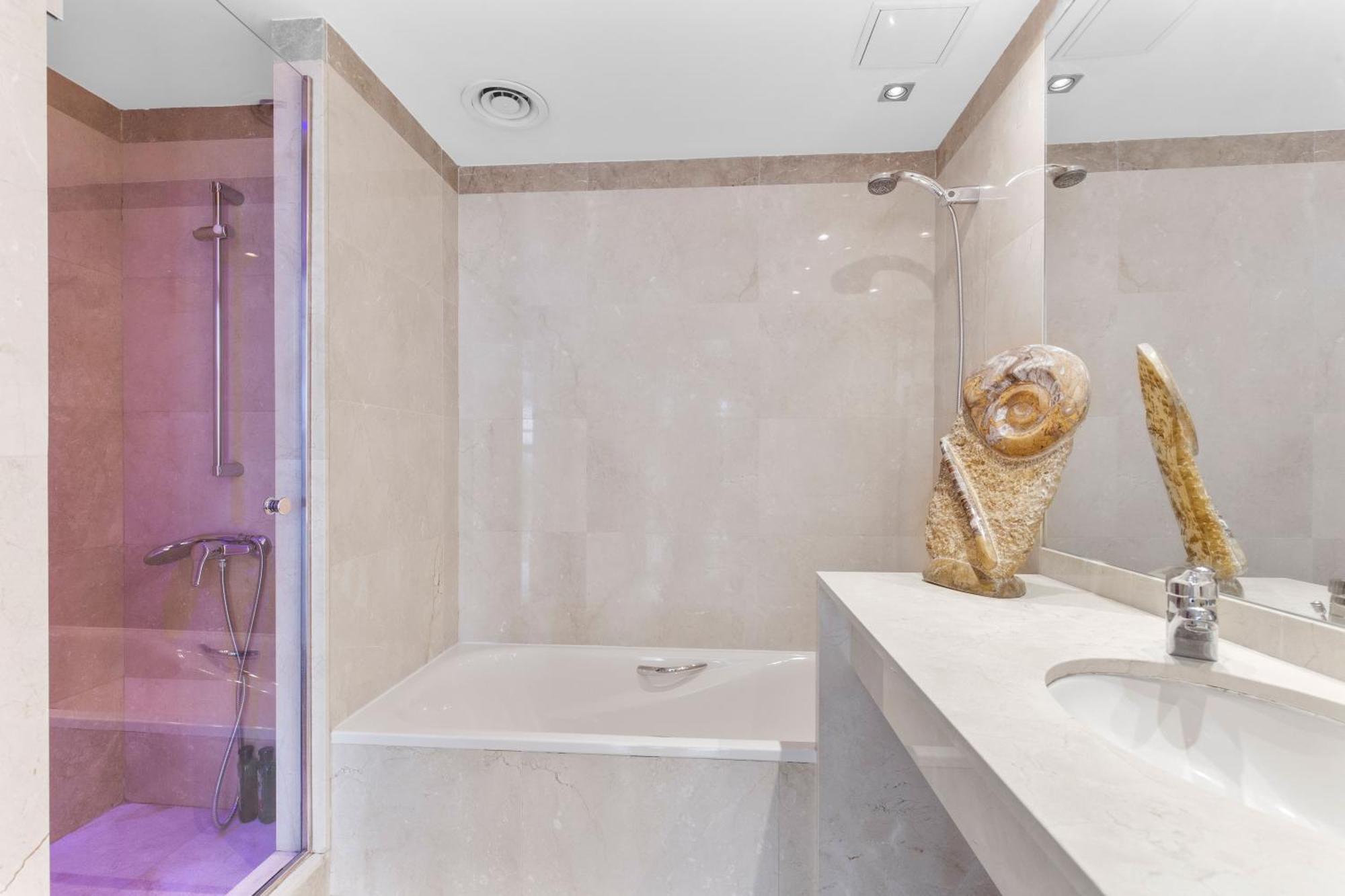 Penthouse Duplex With Epic Views *
