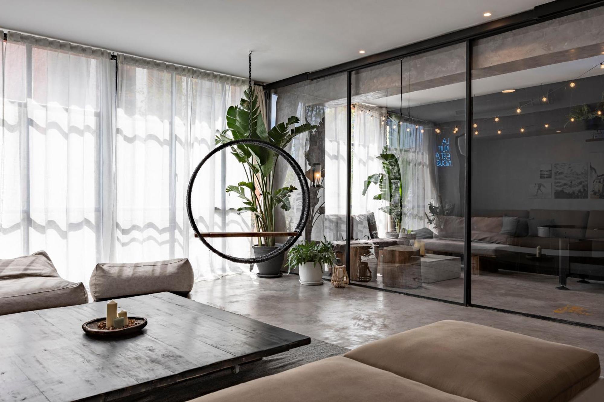 Luxury Close To The