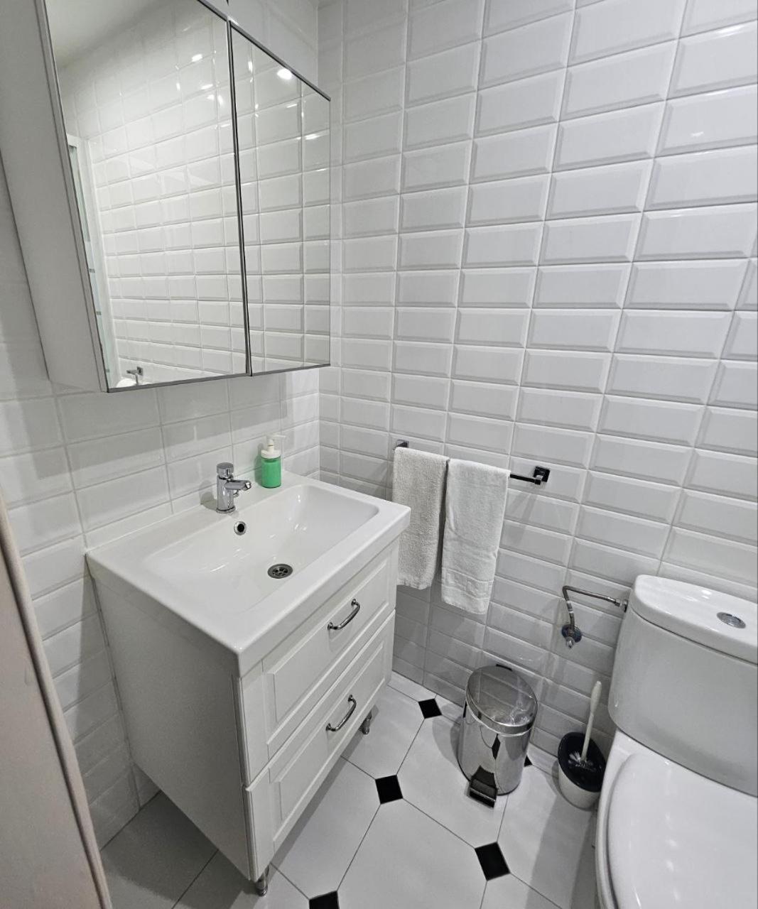 Family Flat Near Ramblas Bcn 5 * Barcelona