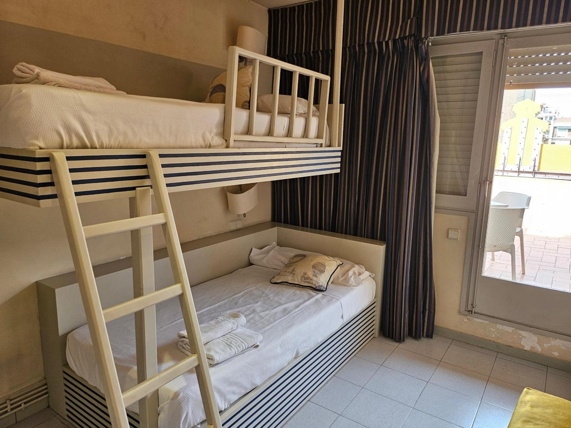Sant Jordi Girona 97 Apartamento *