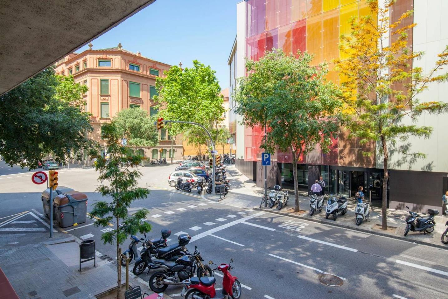 Cozy 2 Bedroom Next To Arc De Triomf Apartment Barcelona