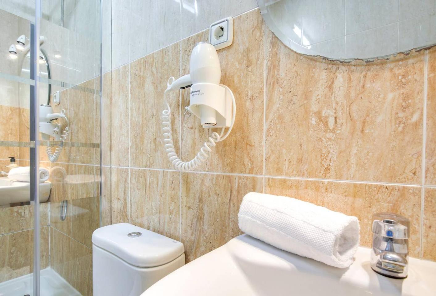 Apartment Cozy 2 Bedroom Next To Arc De Triomf Barcelona
