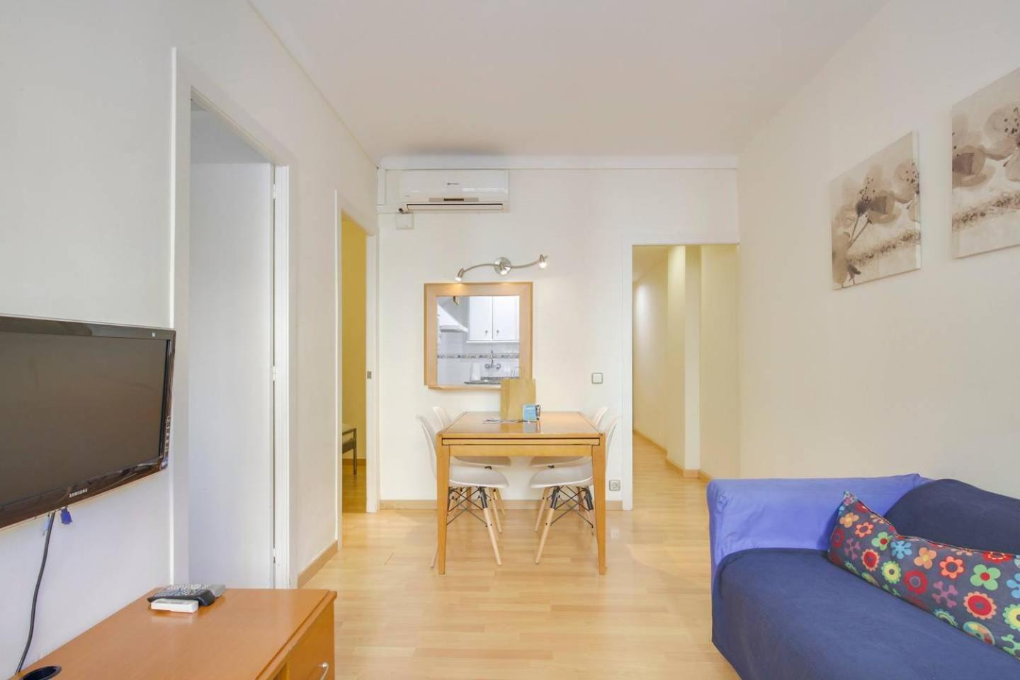 Cozy 2 Bedroom Next To Arc De Triomf Barcelona