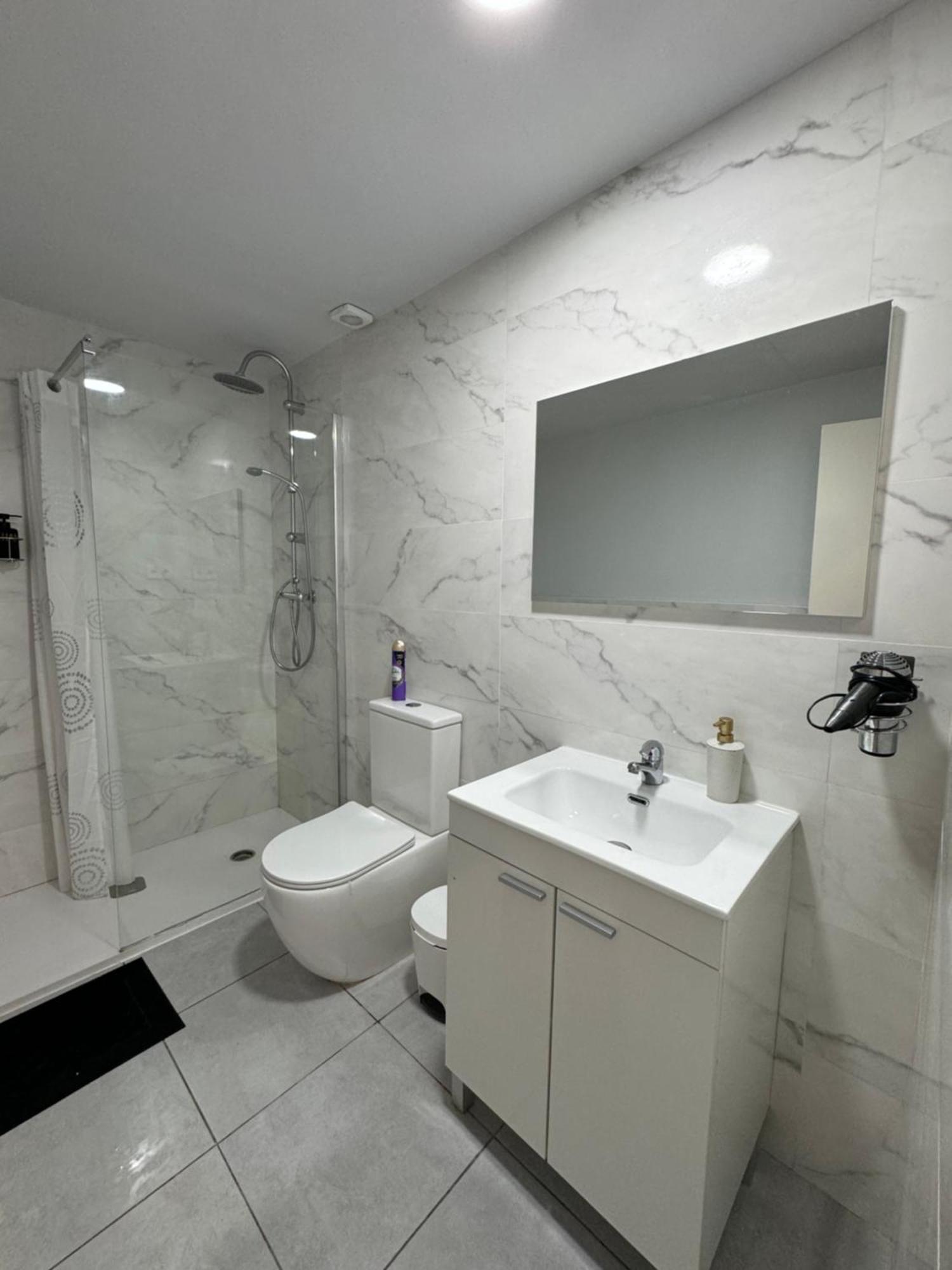 Apartment Habitacion Para Tu Estadia Corta En Bcn *