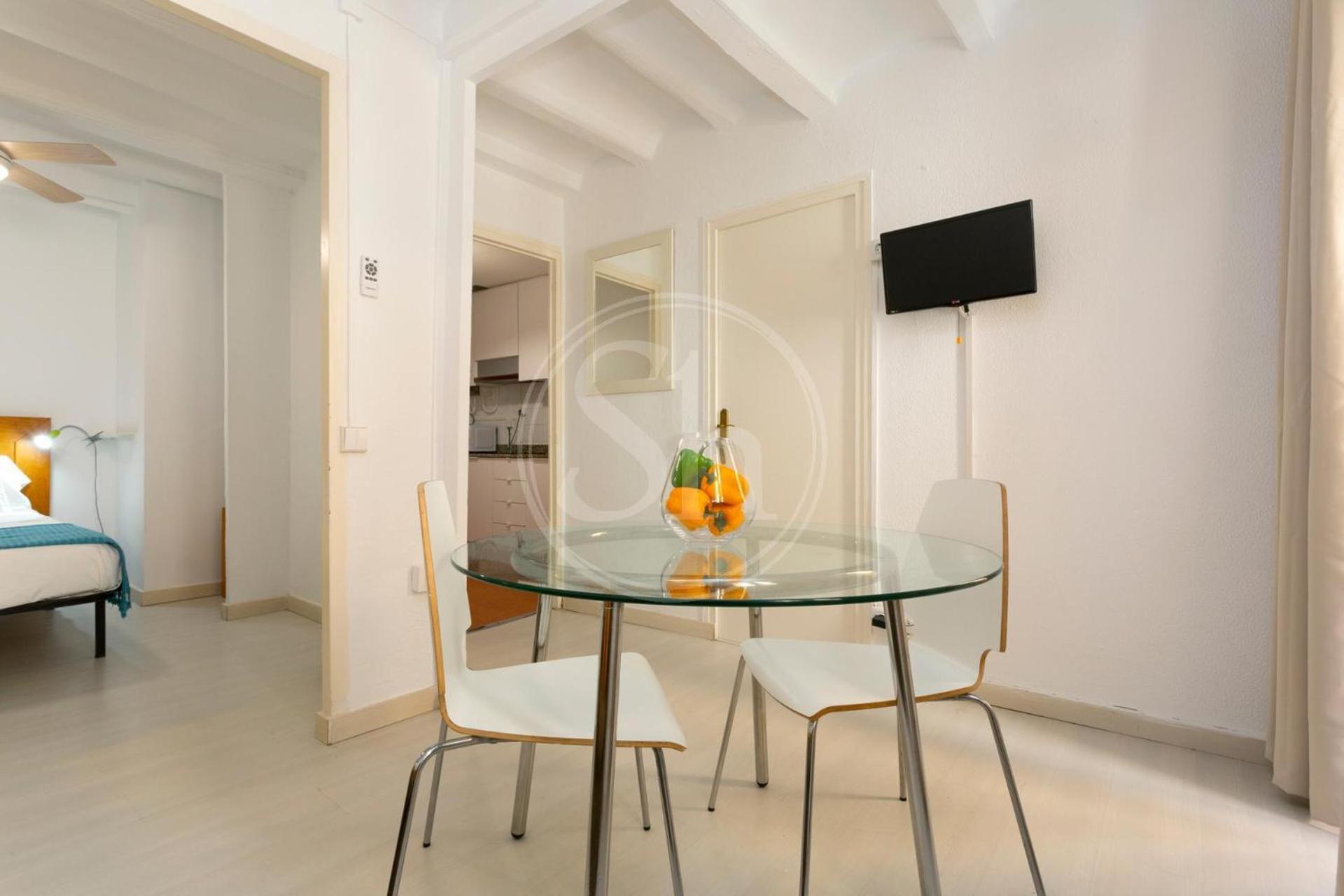 Estudio En Barrio De Gracia E4