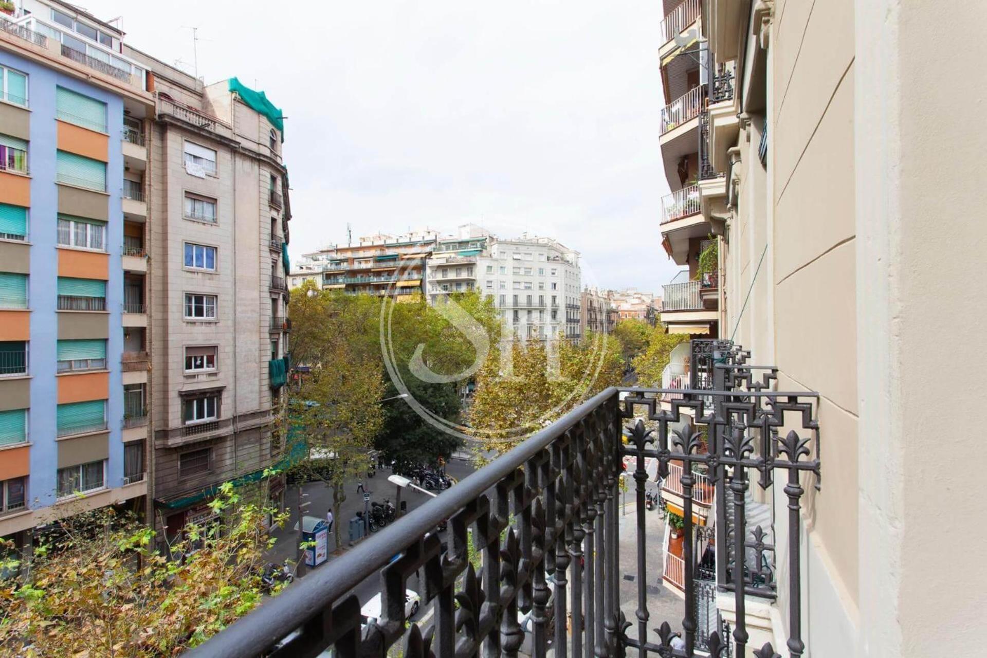 Moderno Y Bonito Apartamento En Urgell