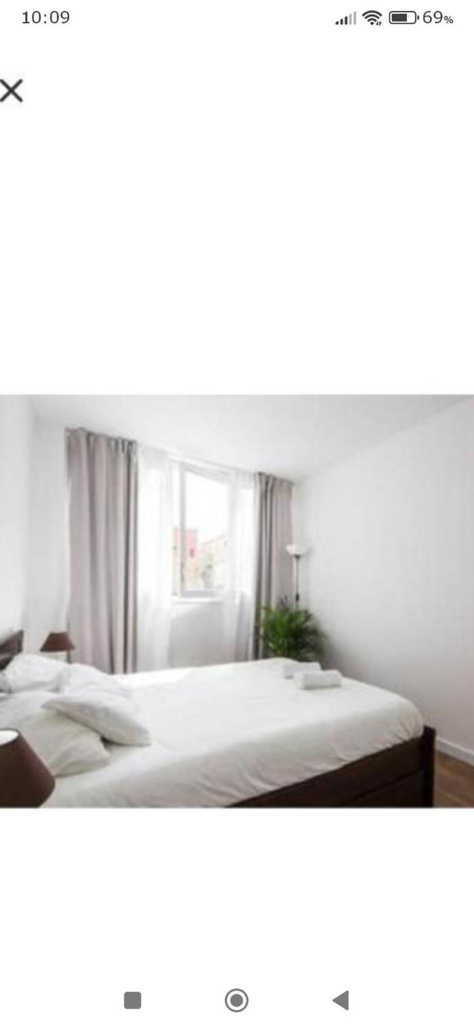 City Center Double Sunny Room Fgc Pensión