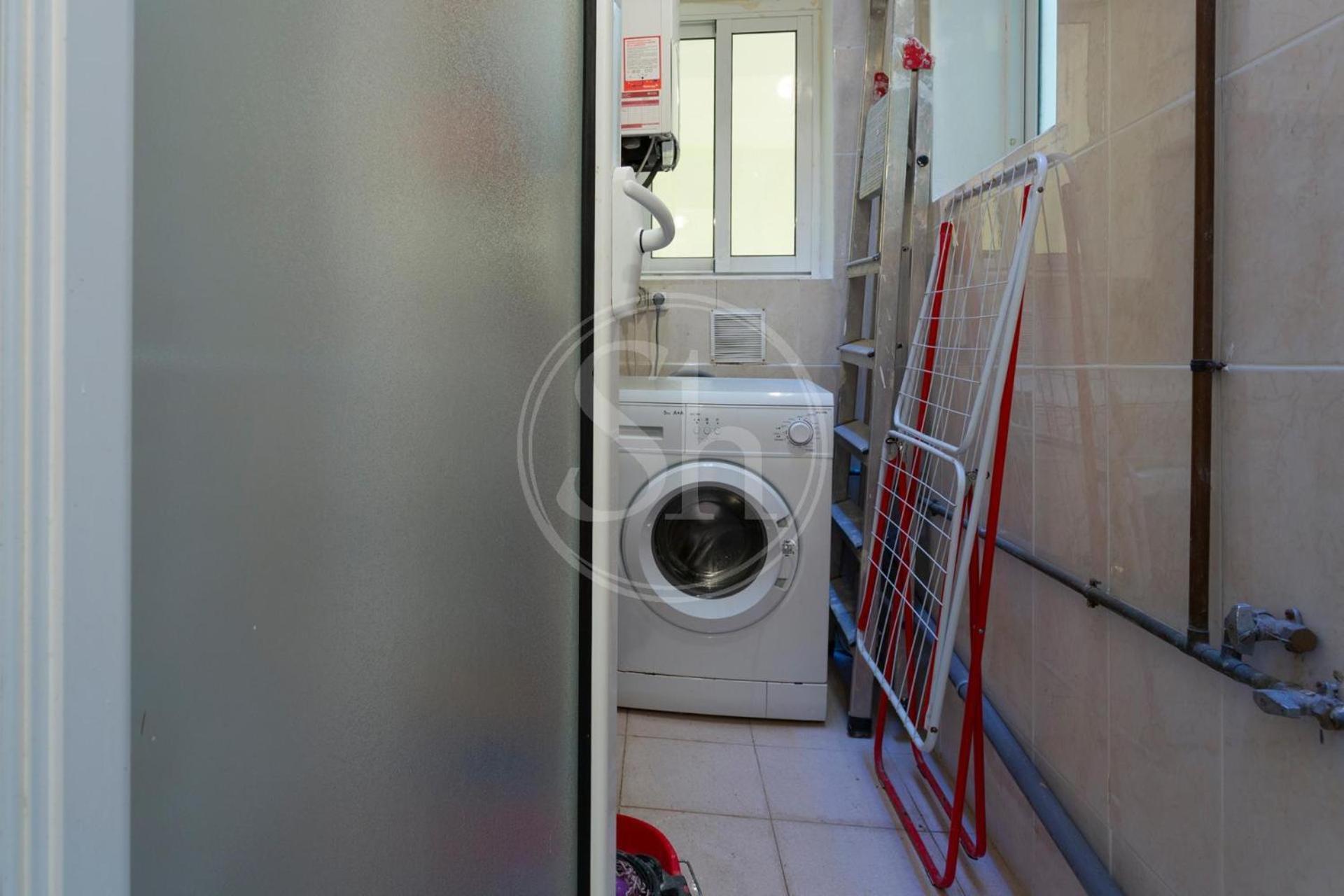 Practico Cerca De Estacion De Sants Apartamento