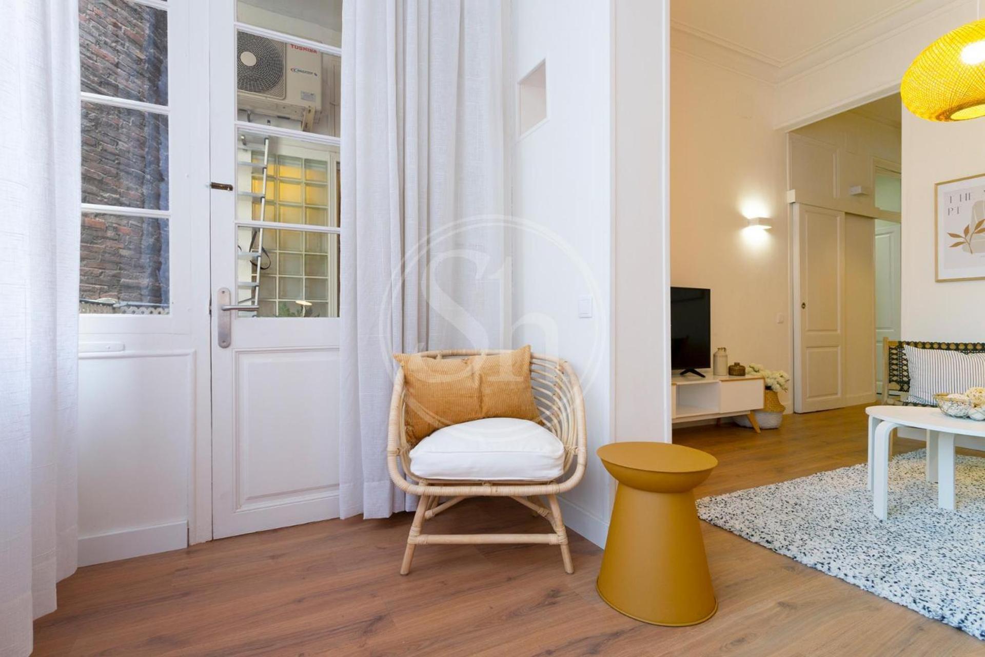 Comodo Piso En Eixample Apartamento *