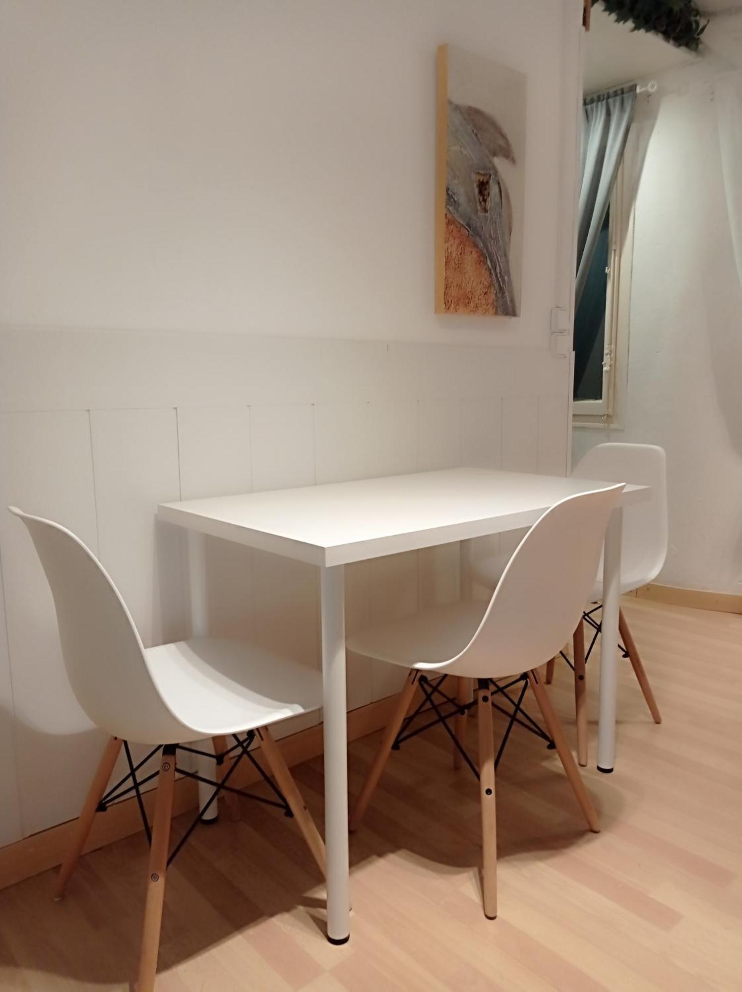 Double Private In Center Metro L5-l1 Hostal Barcelona