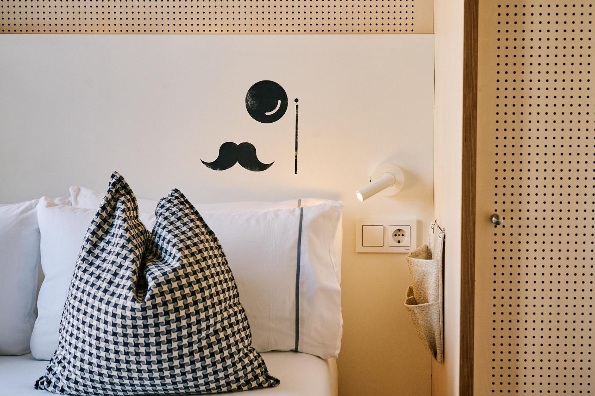 Toc Hostal *