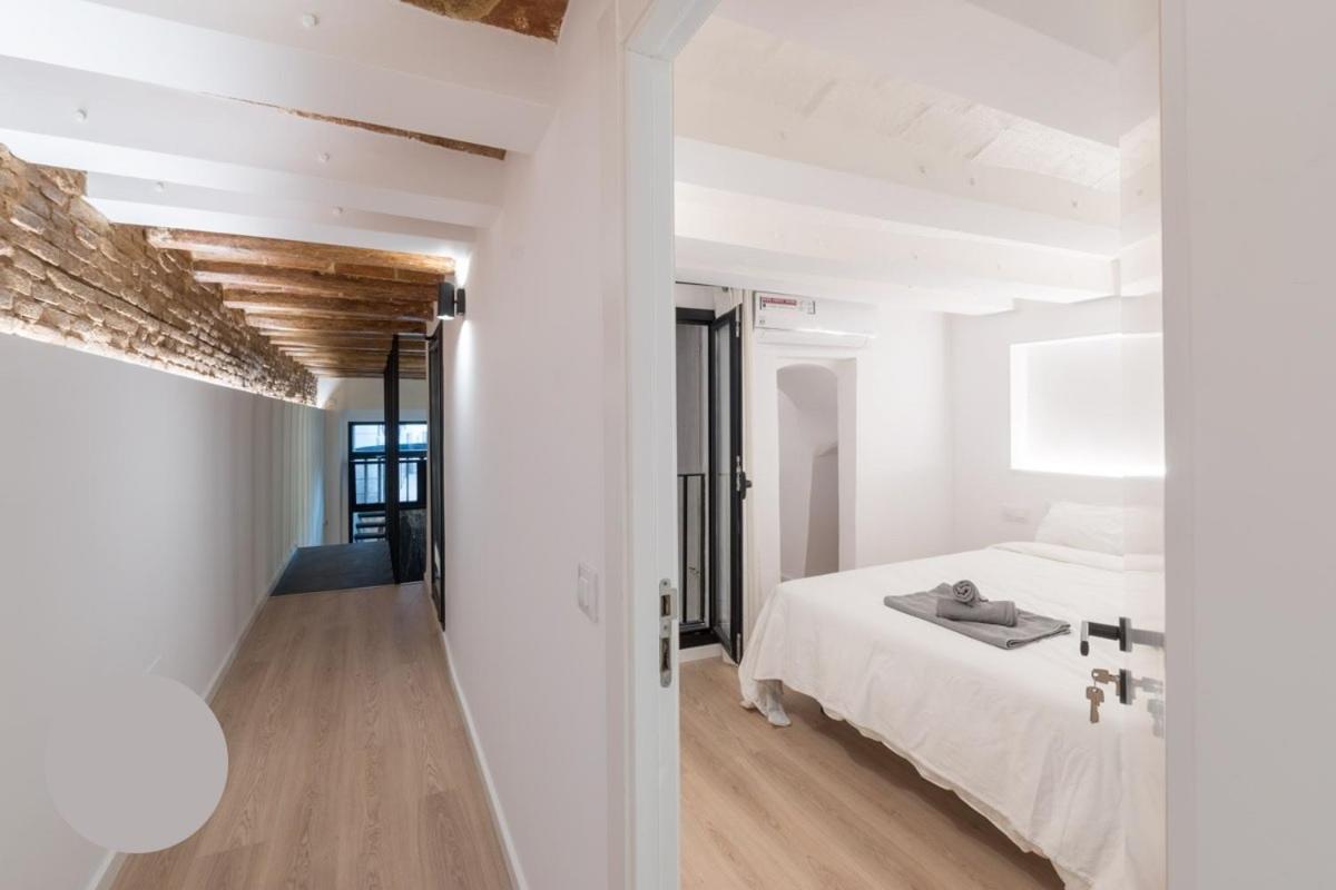 Central Lux With Private Bath