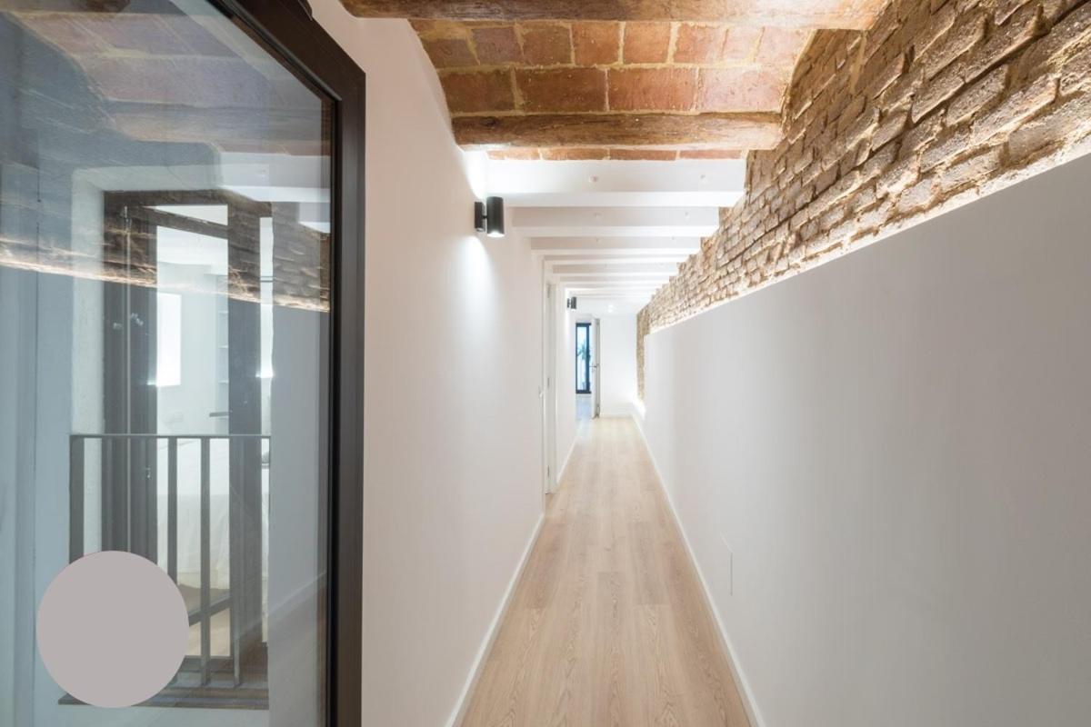 Central Lux With Private Bath