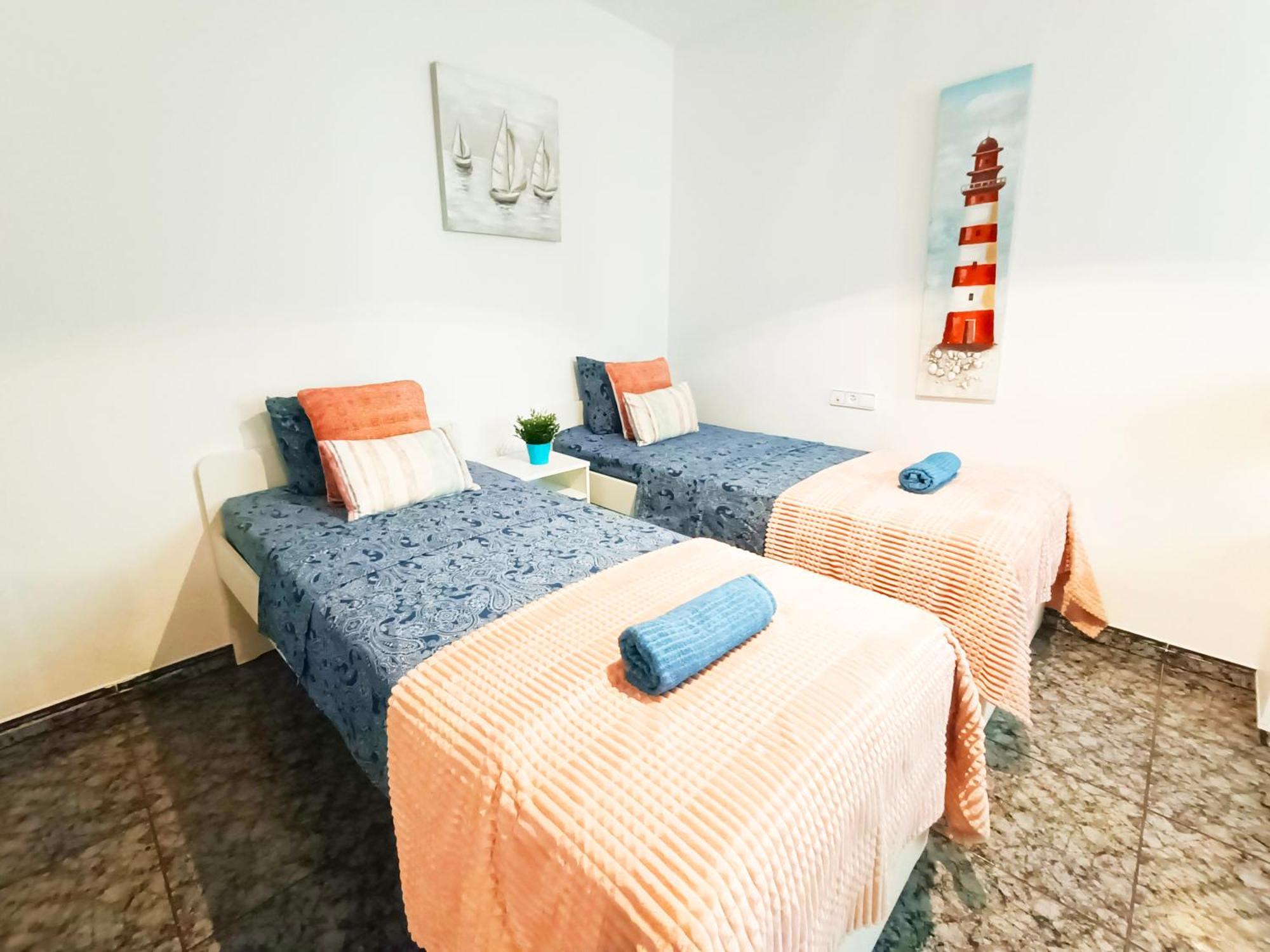 Private At Plaza Urquinaona Hostel *