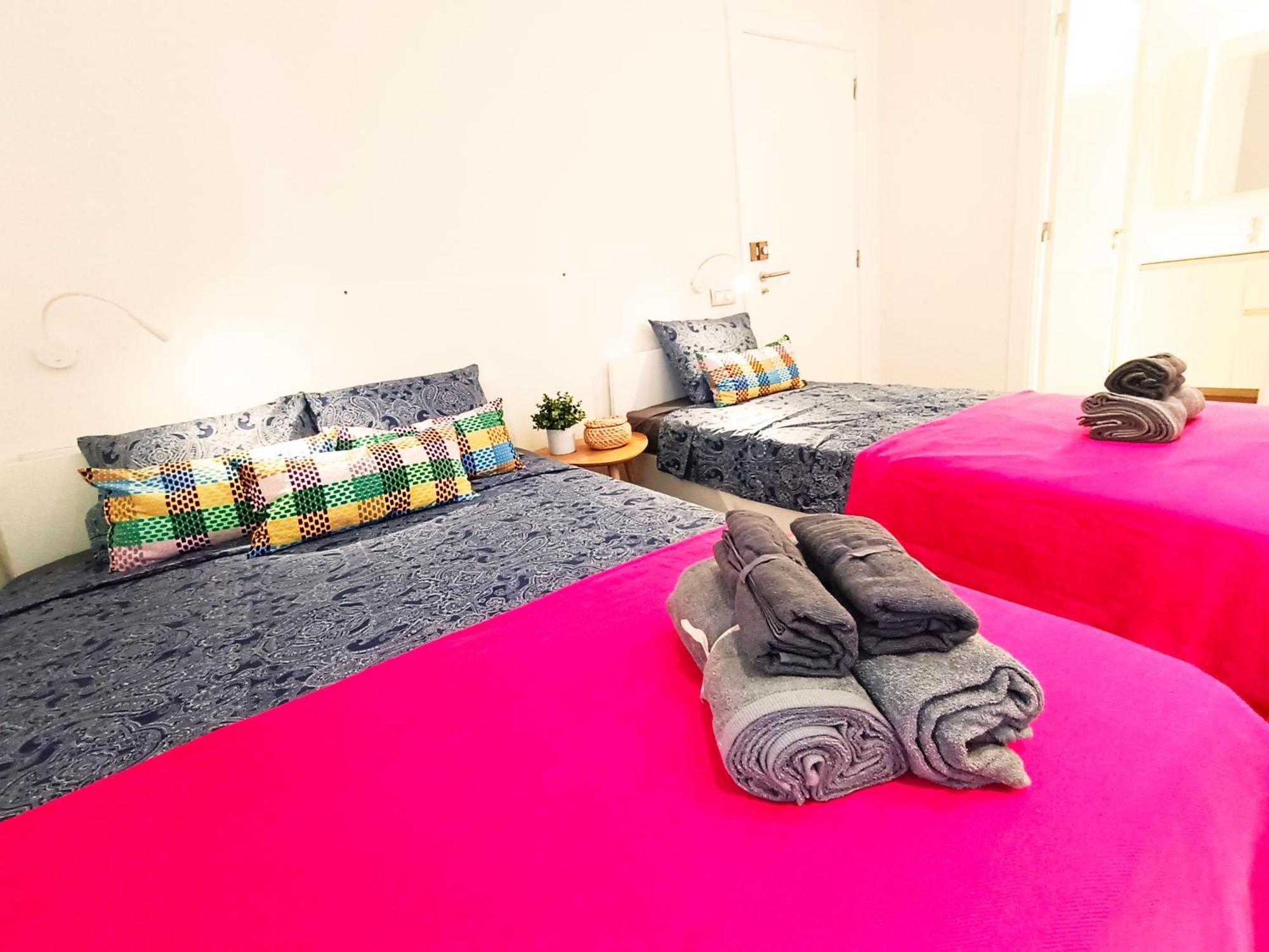 Private By Plaza Universidad Hostal Barcelona