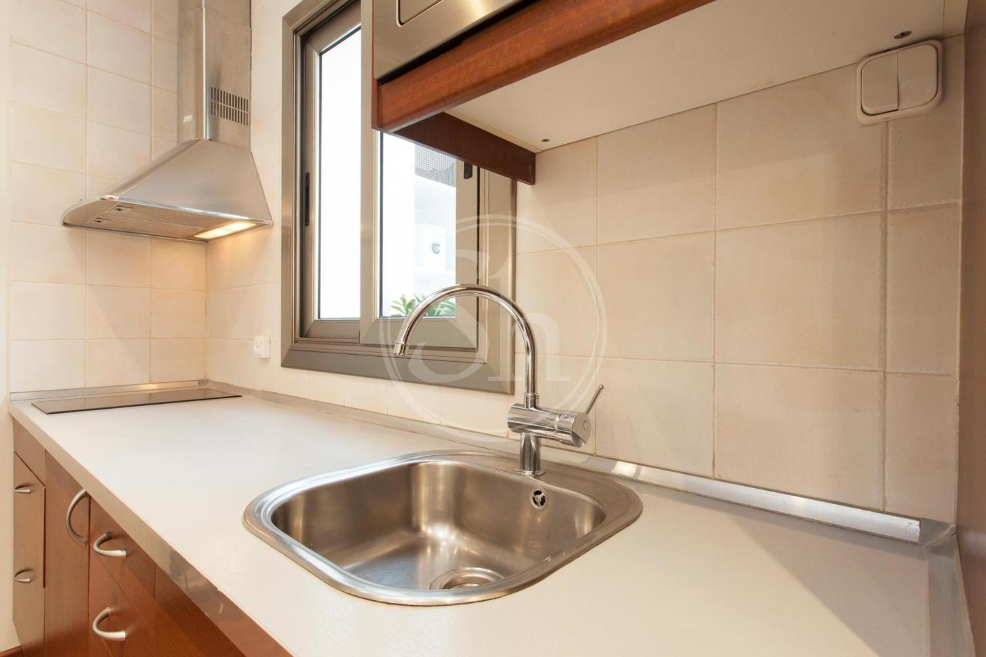 4 * Barcelona