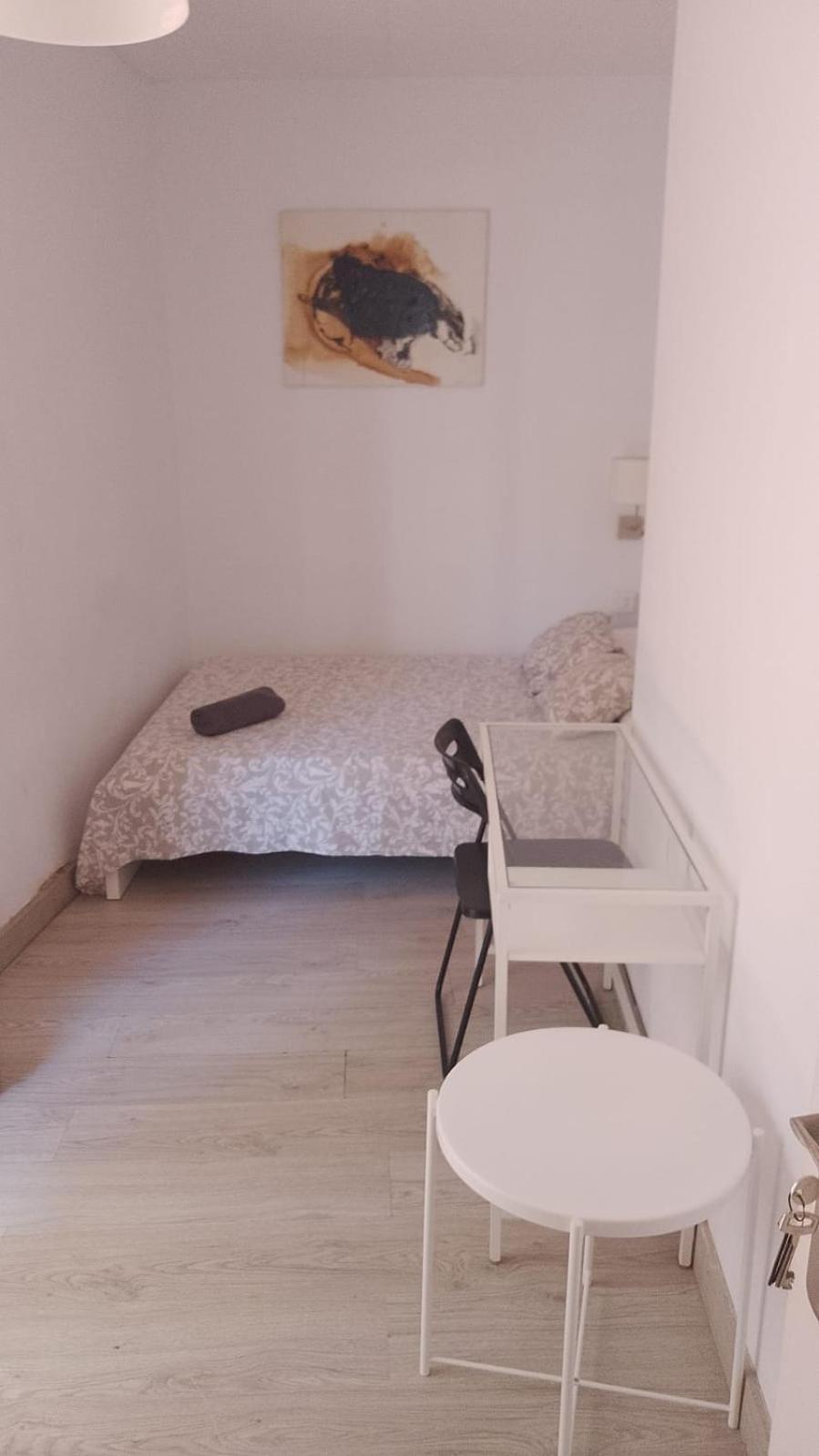 Raval Botella Private Hostal Barcelona
