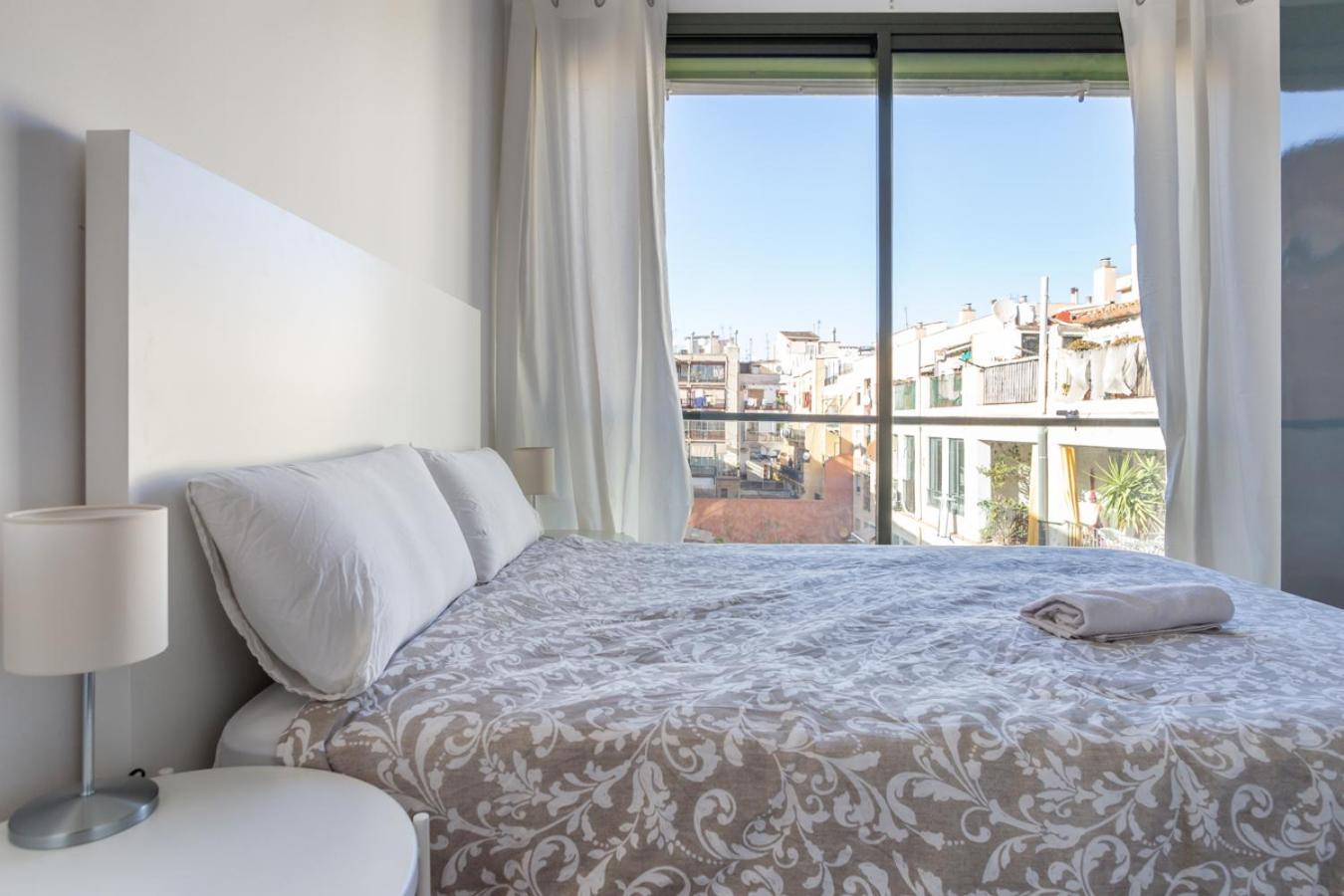 Hostal Private Near Las Ramblas Barcelona