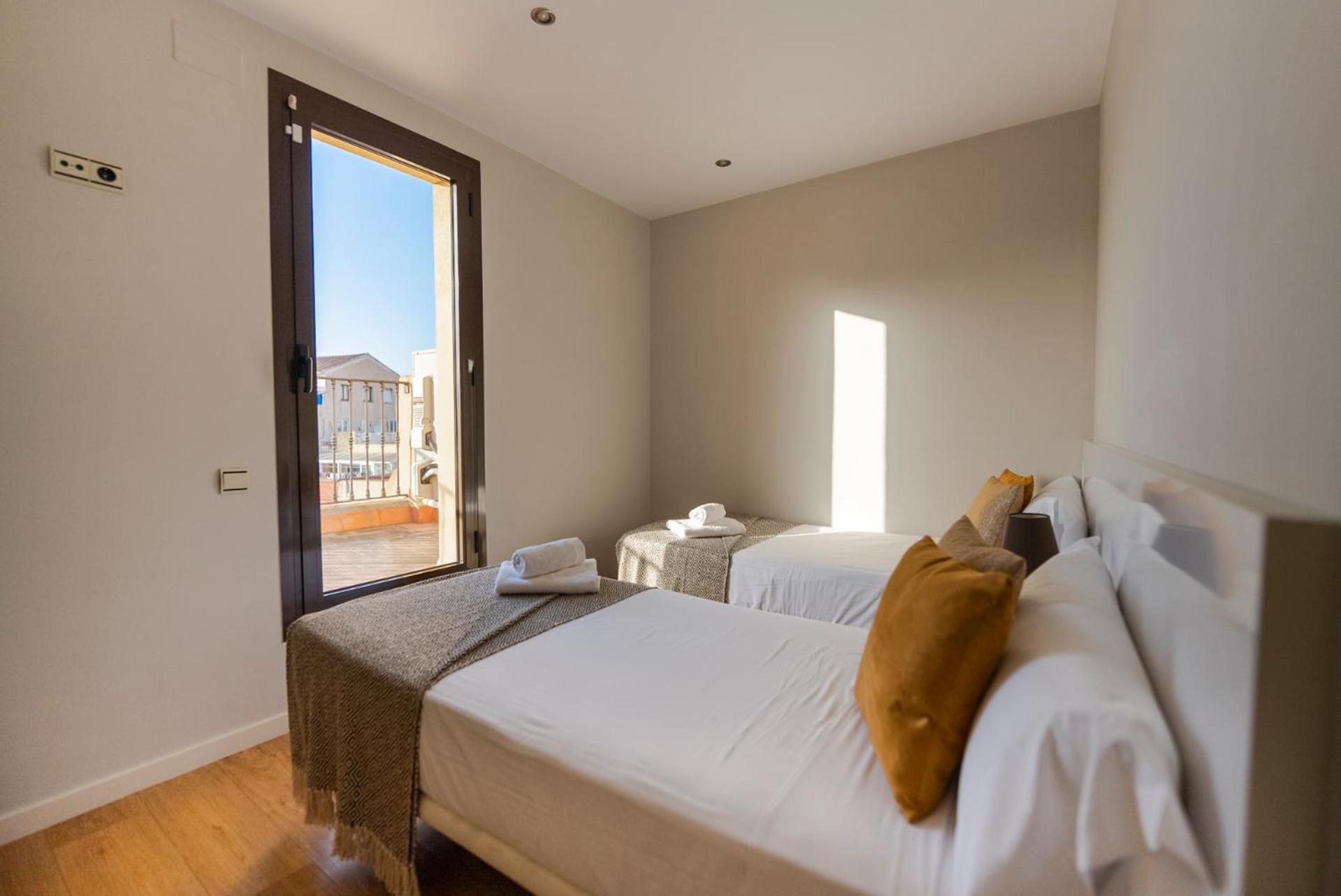Apartamento Atico Con Terraza En El Corazon De *