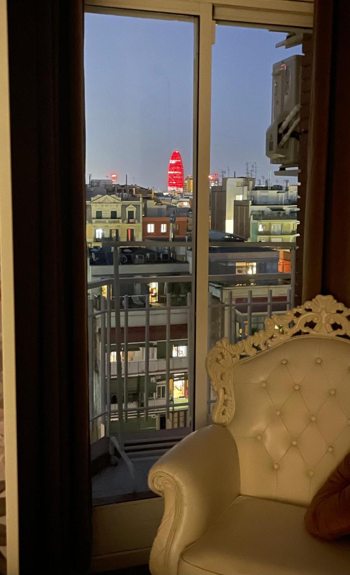Apartment Spacious Penthouse With Big Private Terrace & View *