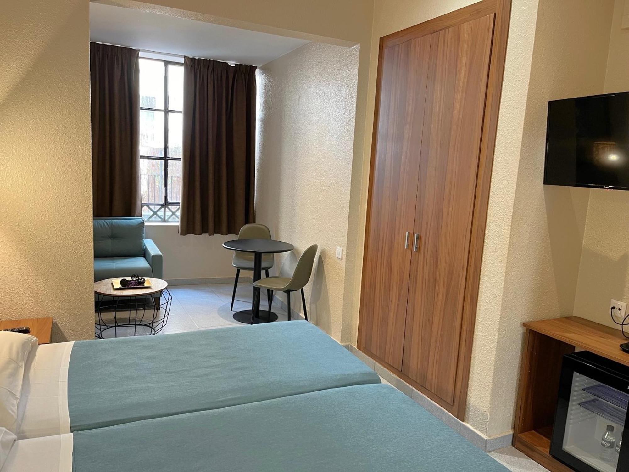Aneto Hotel