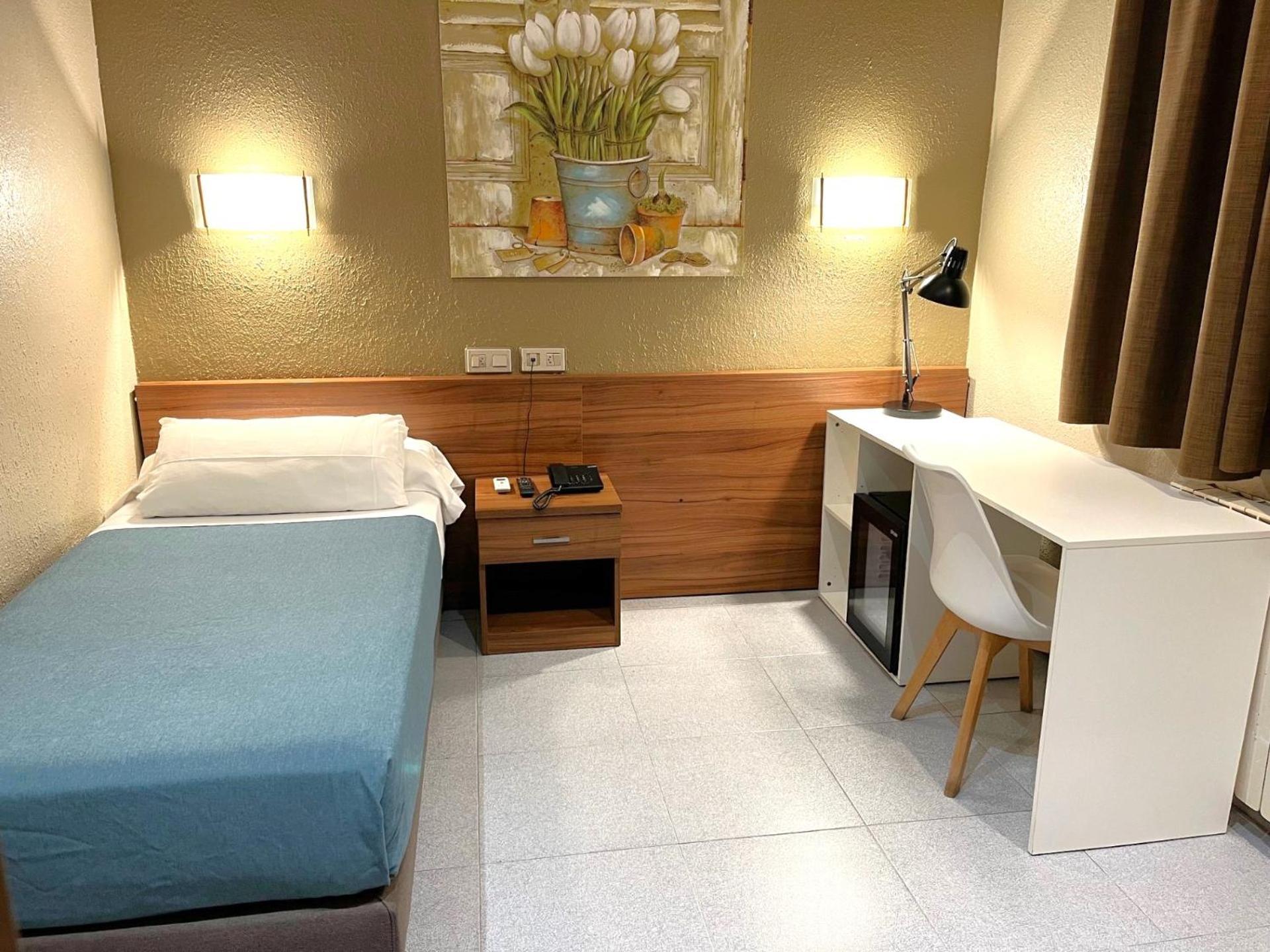 Aneto Hotel *