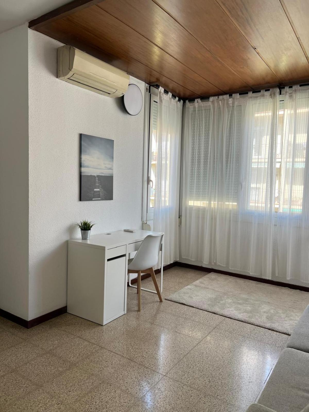 Privada En Piso Compartido Lepanto Hostal