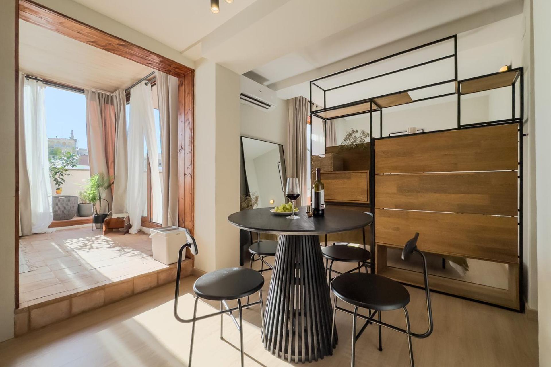 Oasis Downtown Apartment *