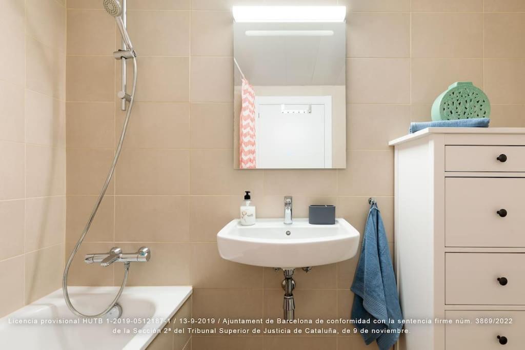 Apartamento Close , Sagrada & Center *